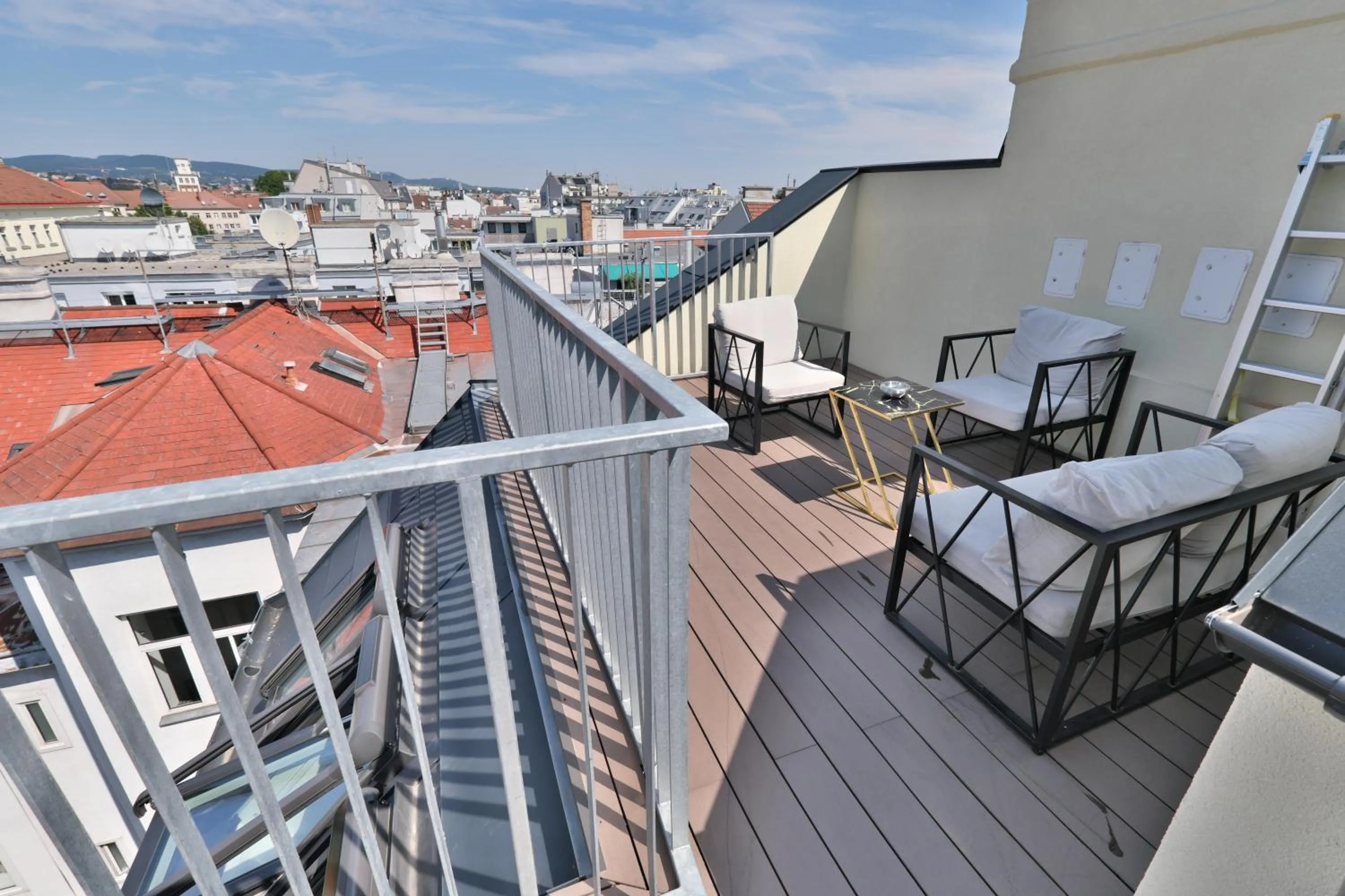 Vienna Lotus Apartments