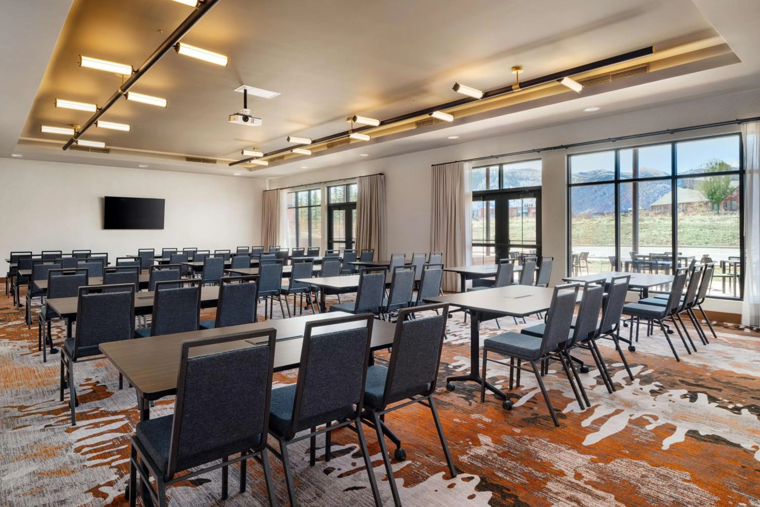 Meeting/conference room in The Hoffmann Hotel Basalt Aspen Tapestry Collection Hilton