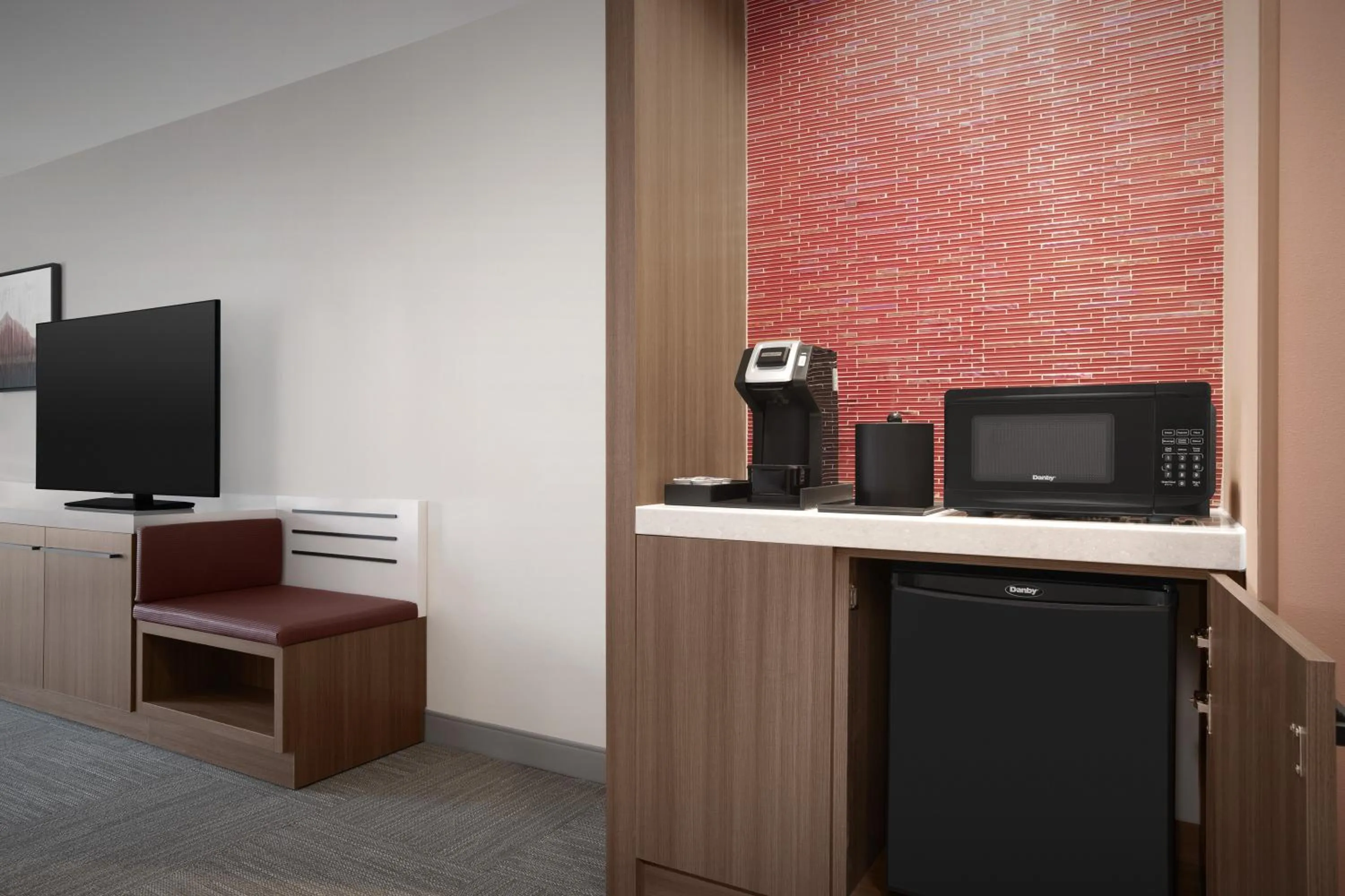 Kitchen or kitchenette in Hilton Garden Inn Denver Airport Tower Road