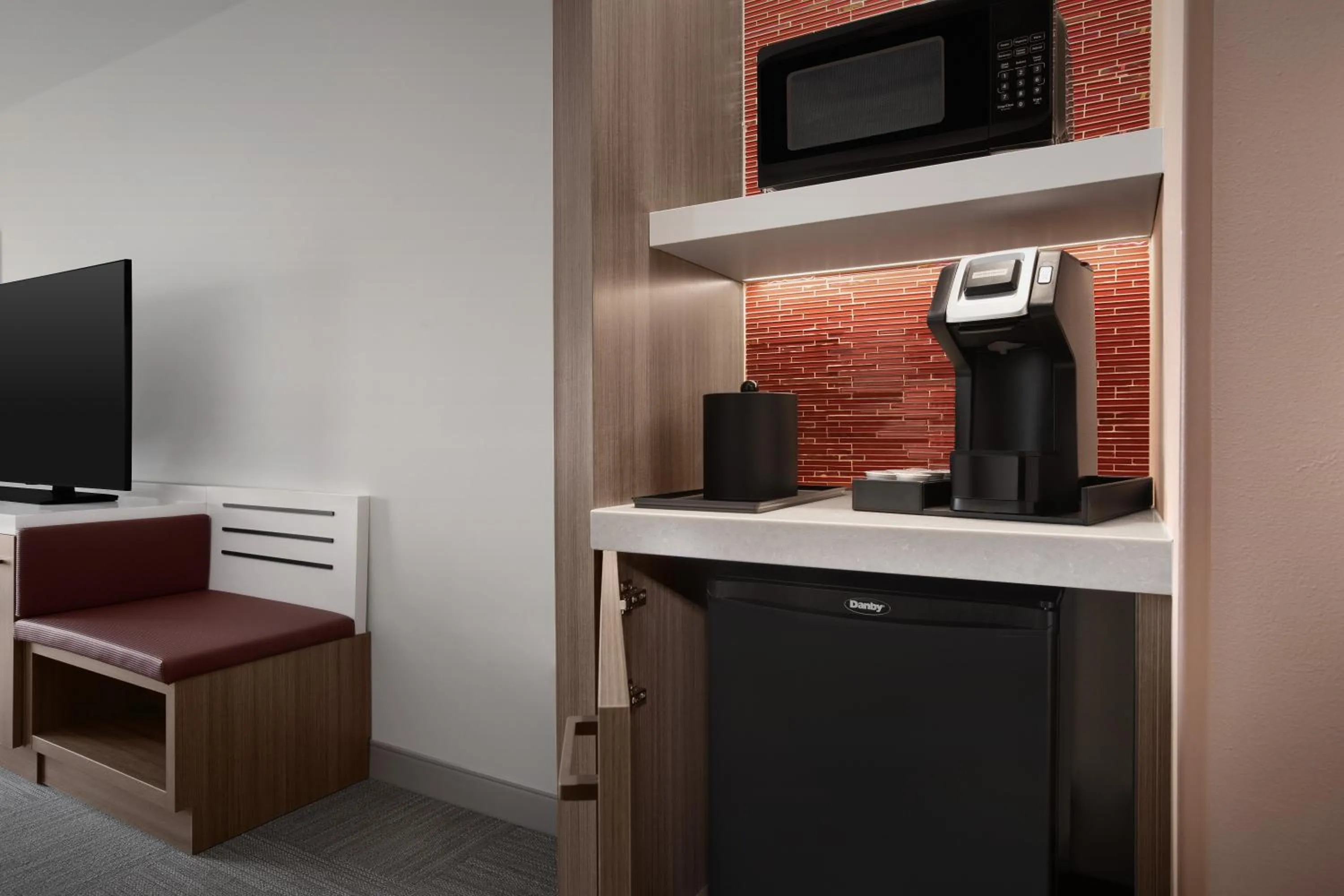 Kitchen or kitchenette in Hilton Garden Inn Denver Airport Tower Road
