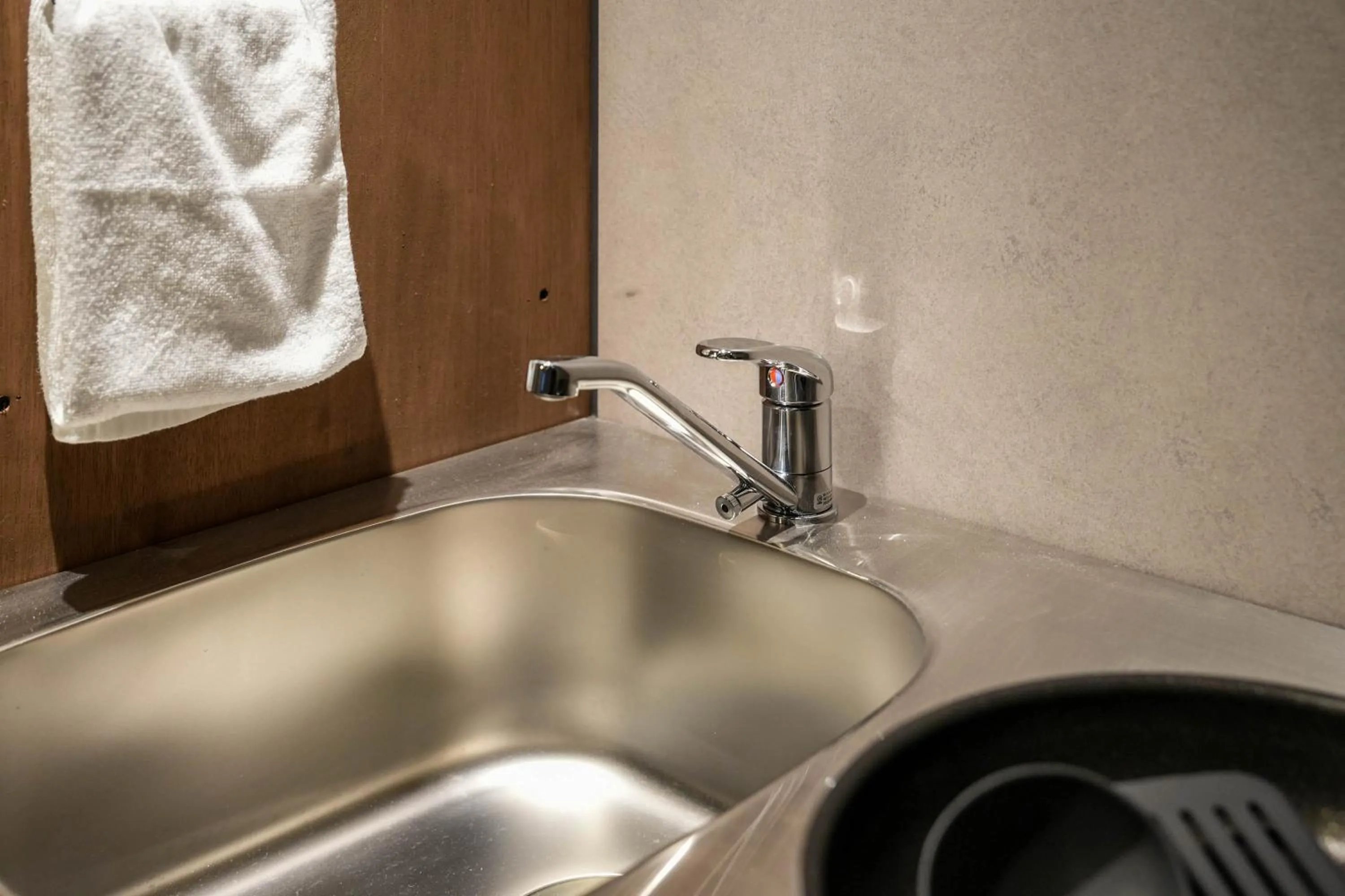 Kitchen or kitchenette in Green Room Hotel