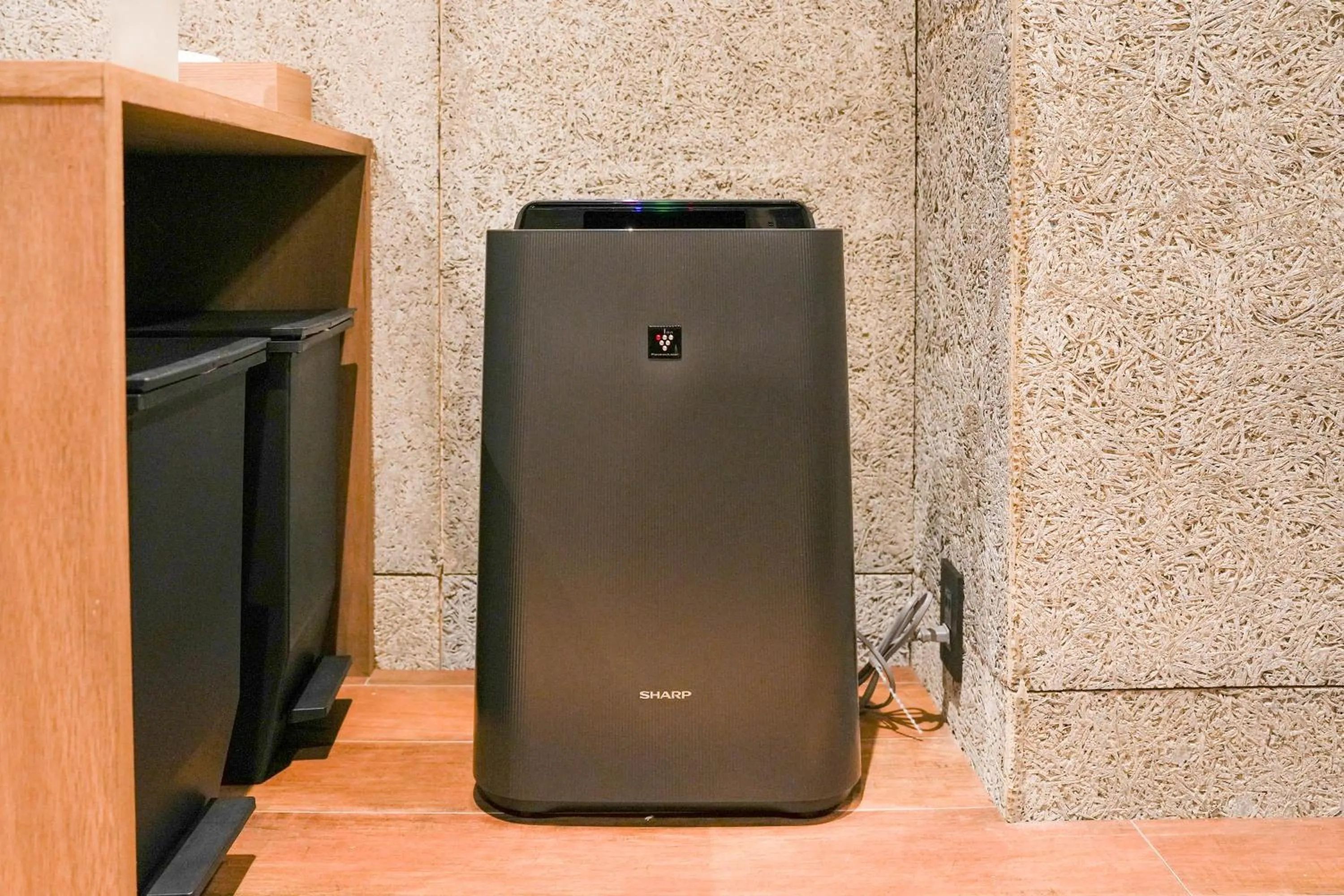 Photo of the whole room in Green Room Hotel