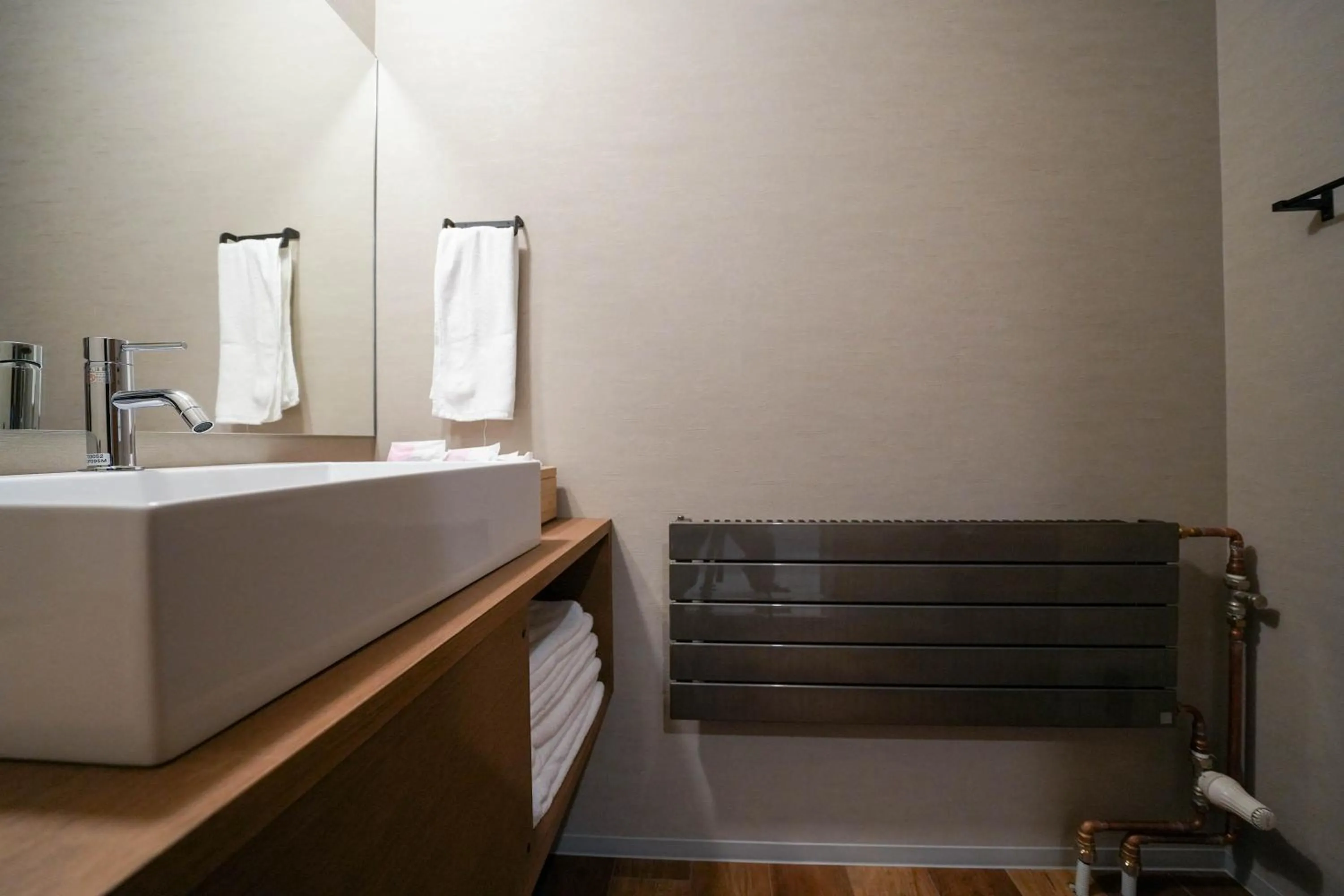 Bathroom in Green Room Hotel