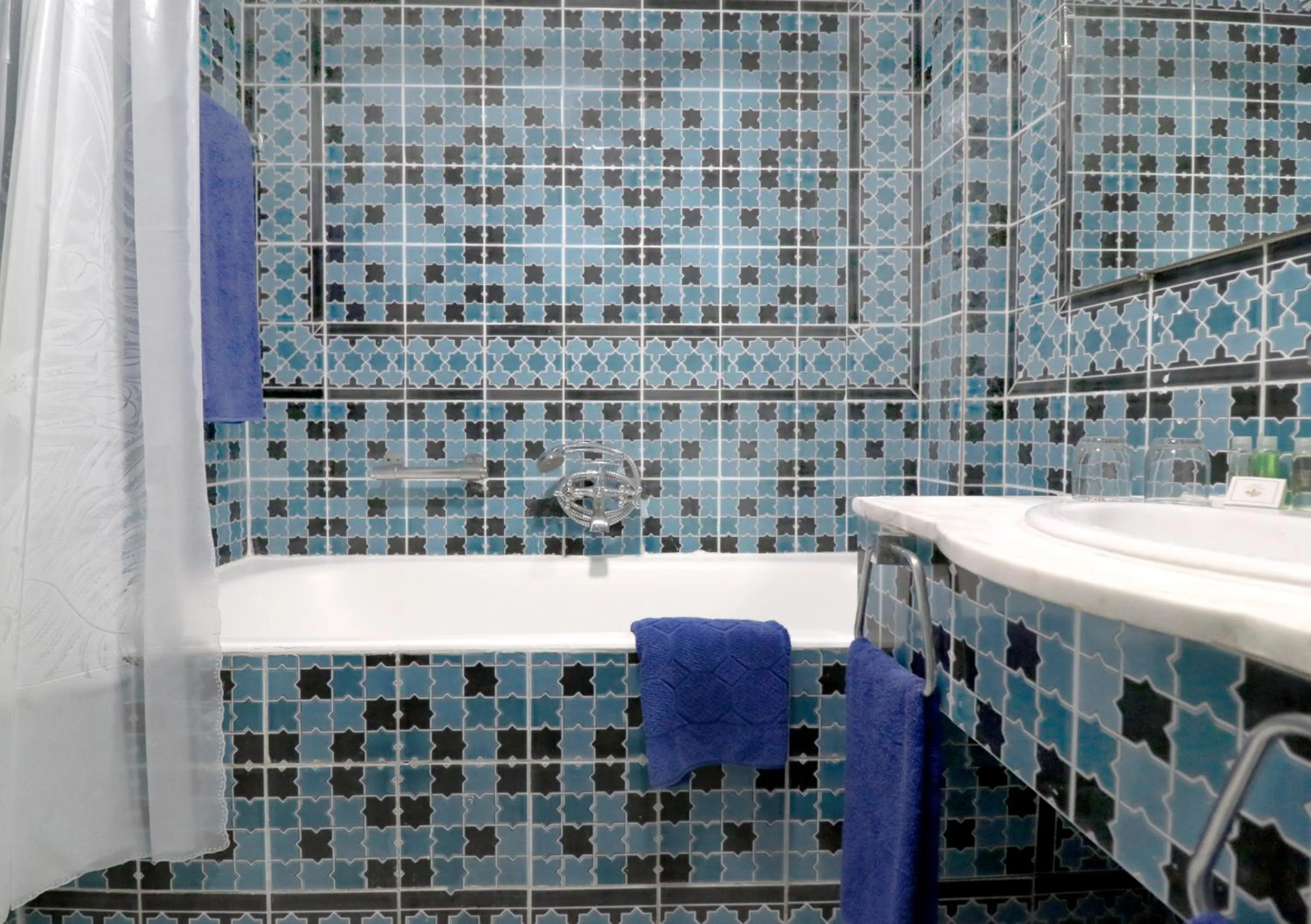 Bathroom in El Oumara Hotel