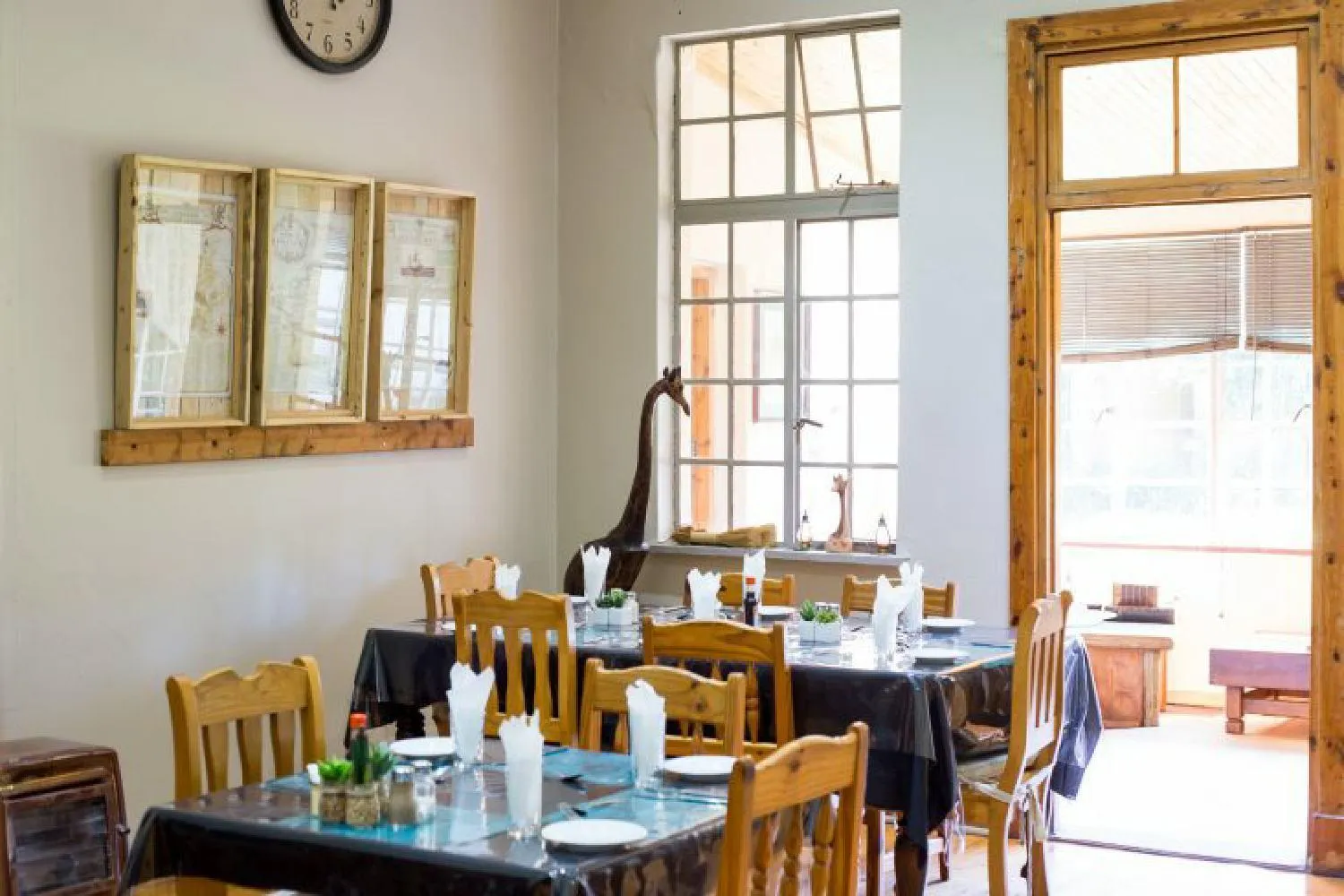 Dining area in Bo Kamer Guesthouse