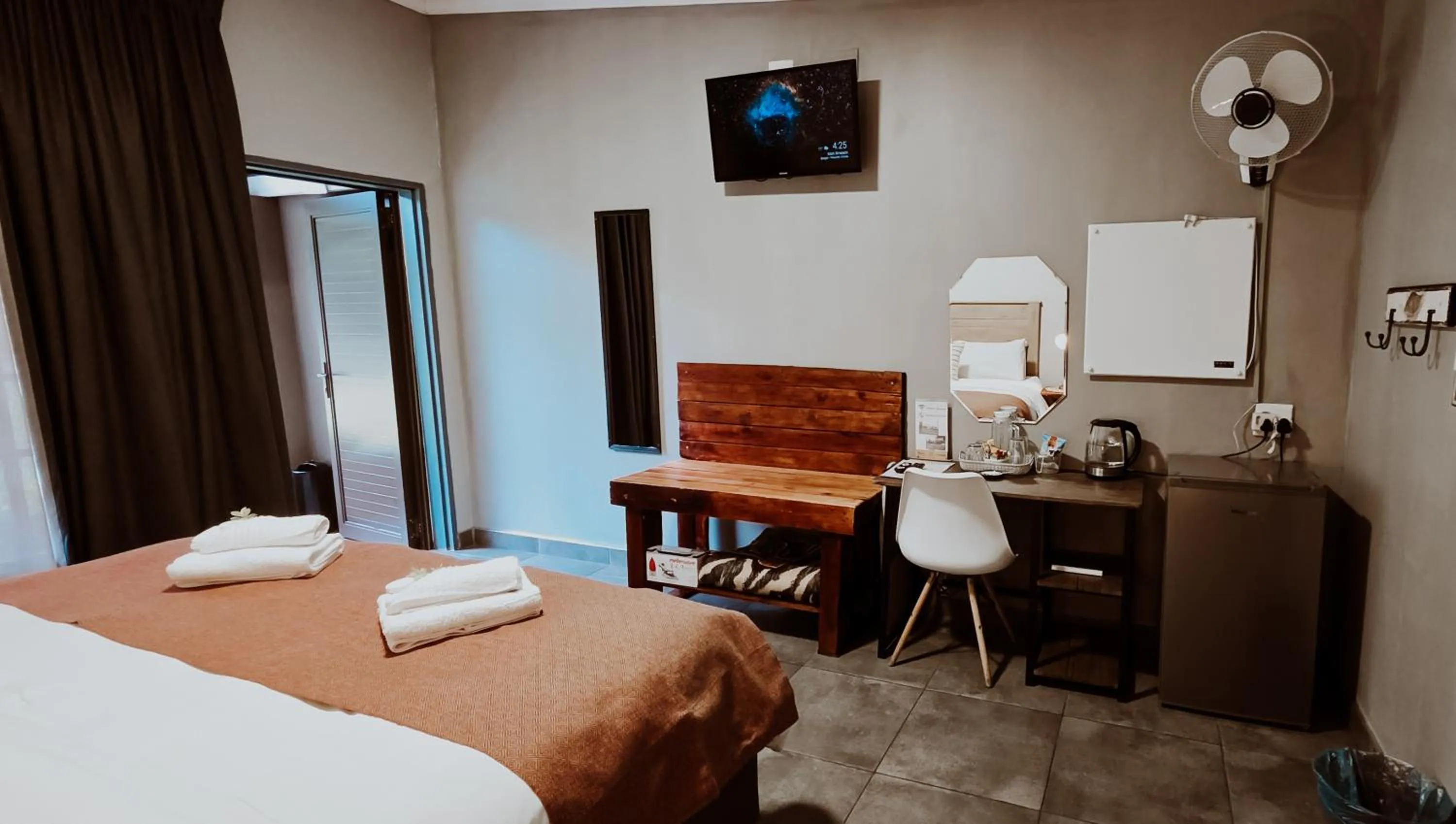 TV and multimedia, Bed in Bo Kamer Guesthouse