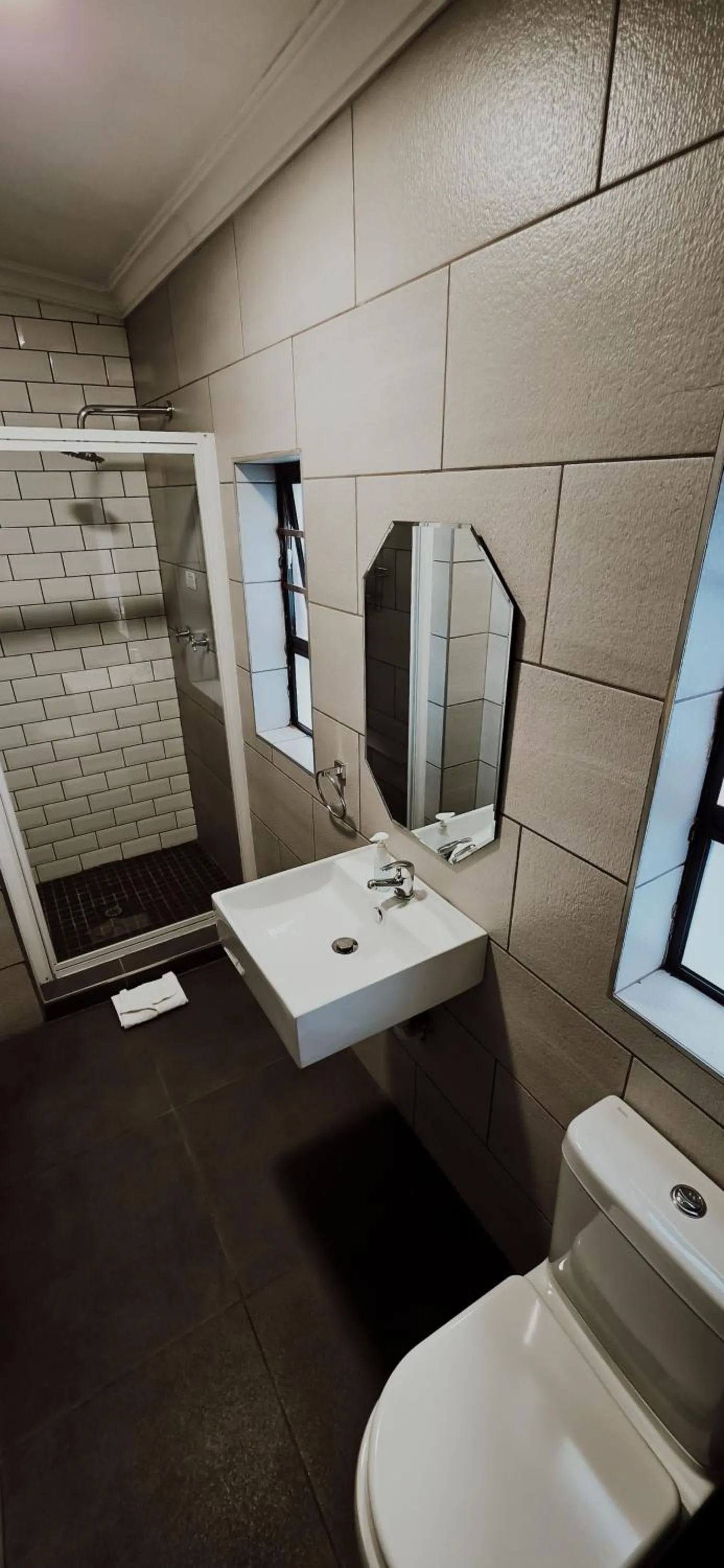 Shower in Bo Kamer Guesthouse