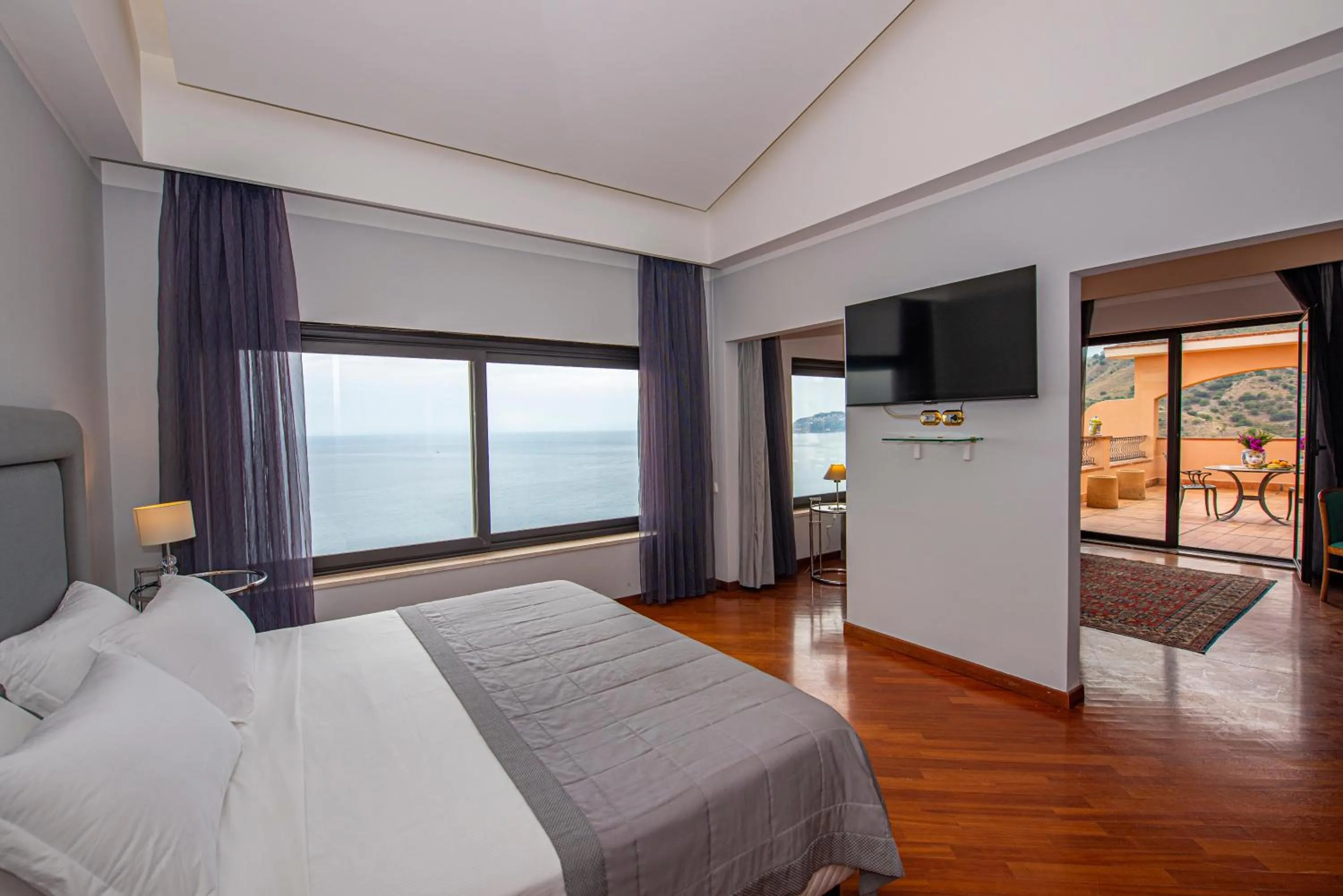 Bed in Baia Taormina - CDSHotels