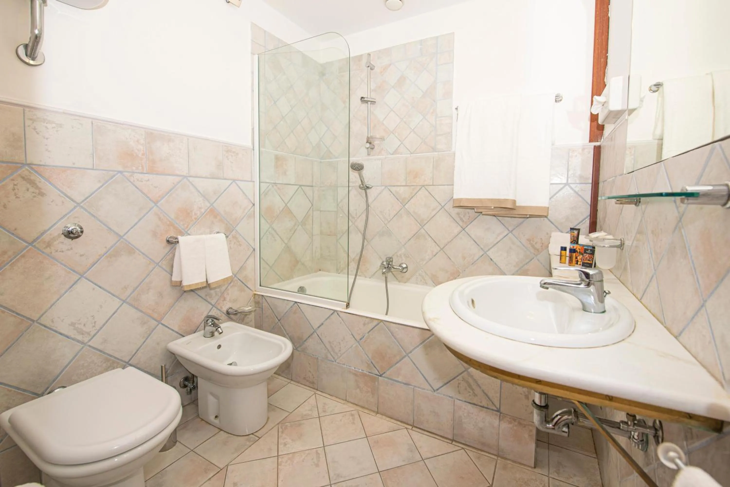 Bathroom in Baia Taormina - CDSHotels