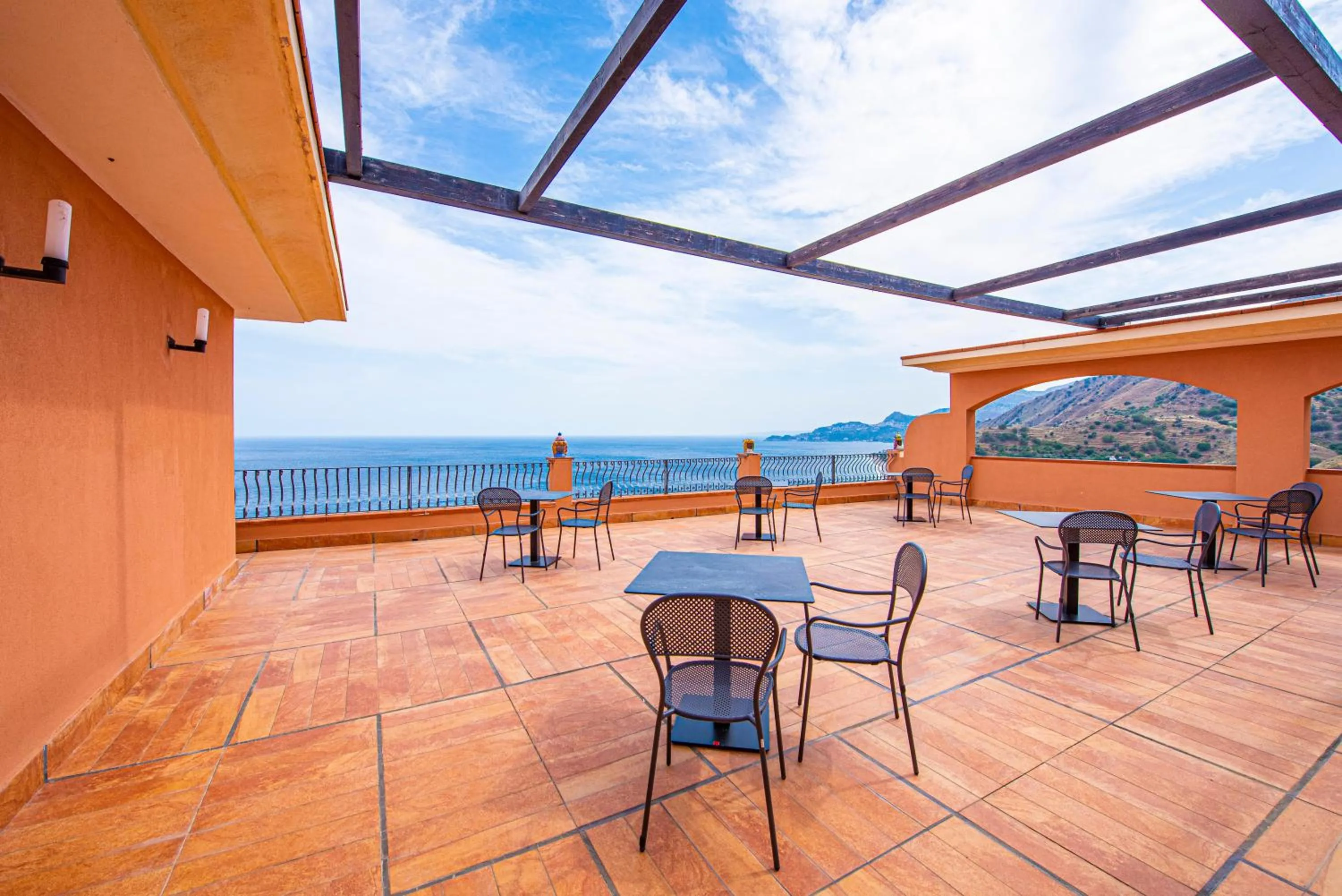Balcony/Terrace in Baia Taormina - CDSHotels