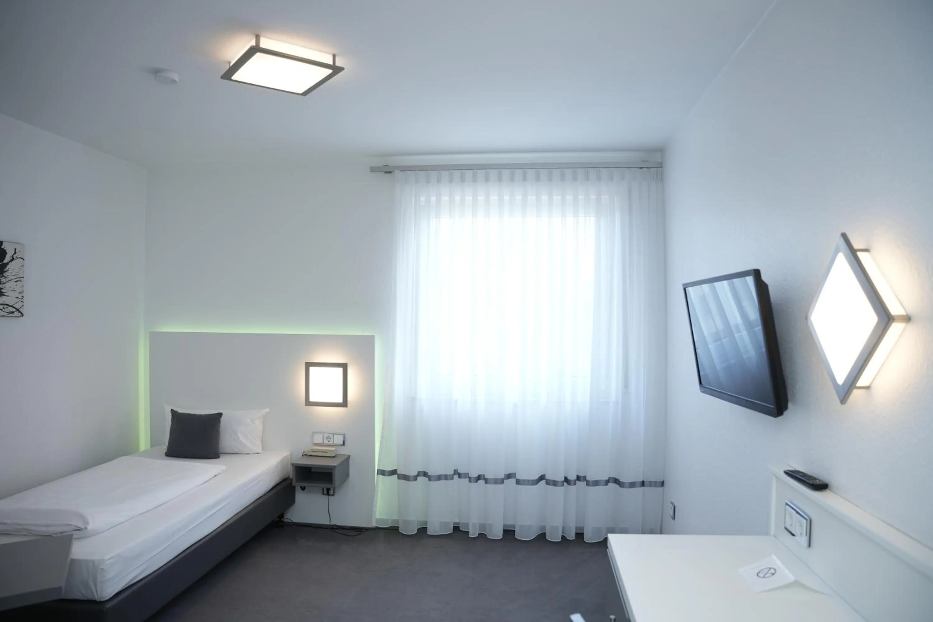 Bed in Weber Hotel Mannheim