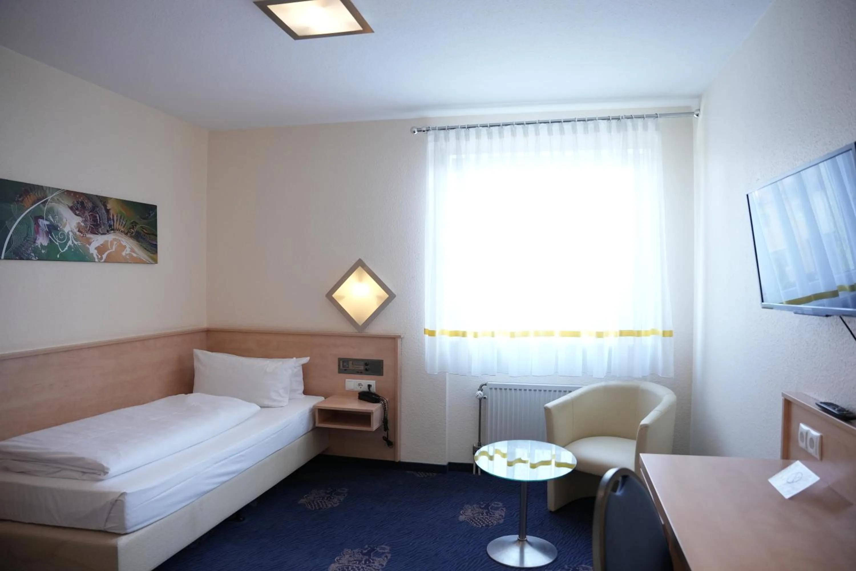 Bed in Weber Hotel Mannheim