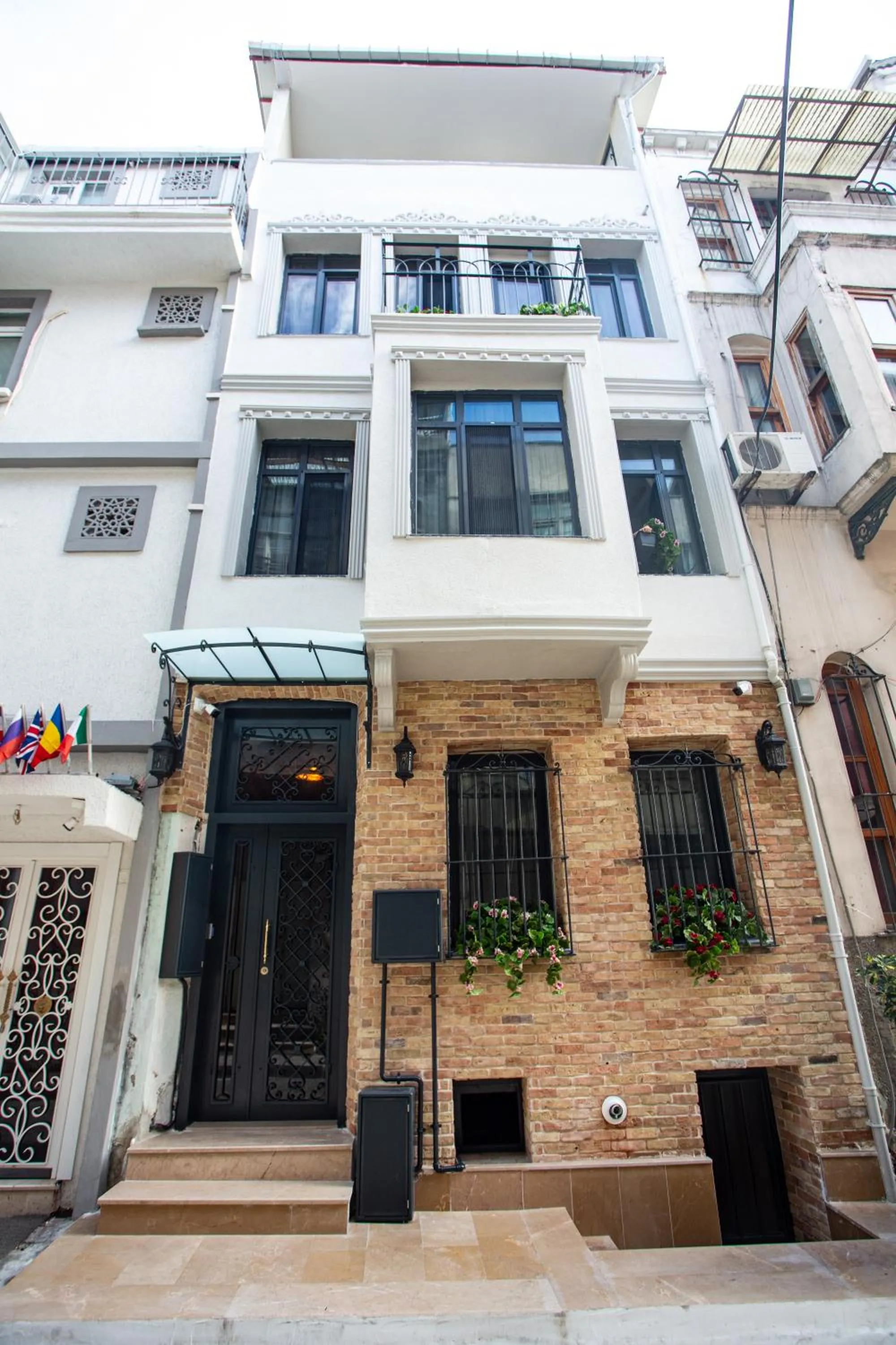 Property building in Sayina Hotel