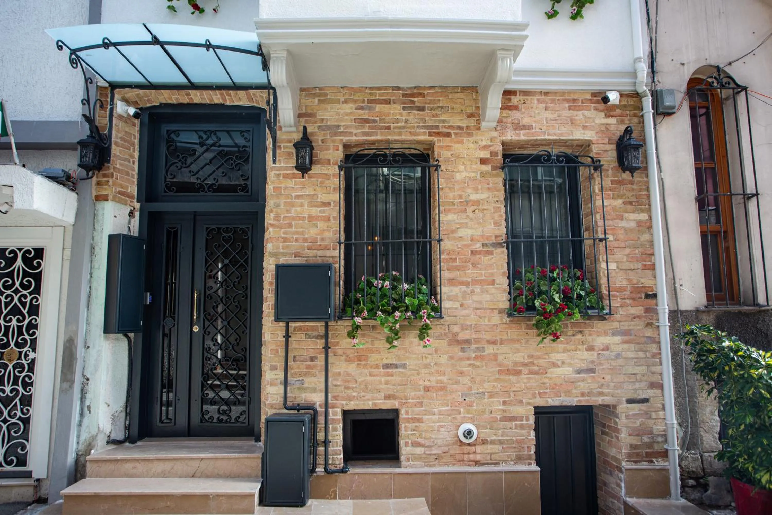 Property building in Sayina Hotel