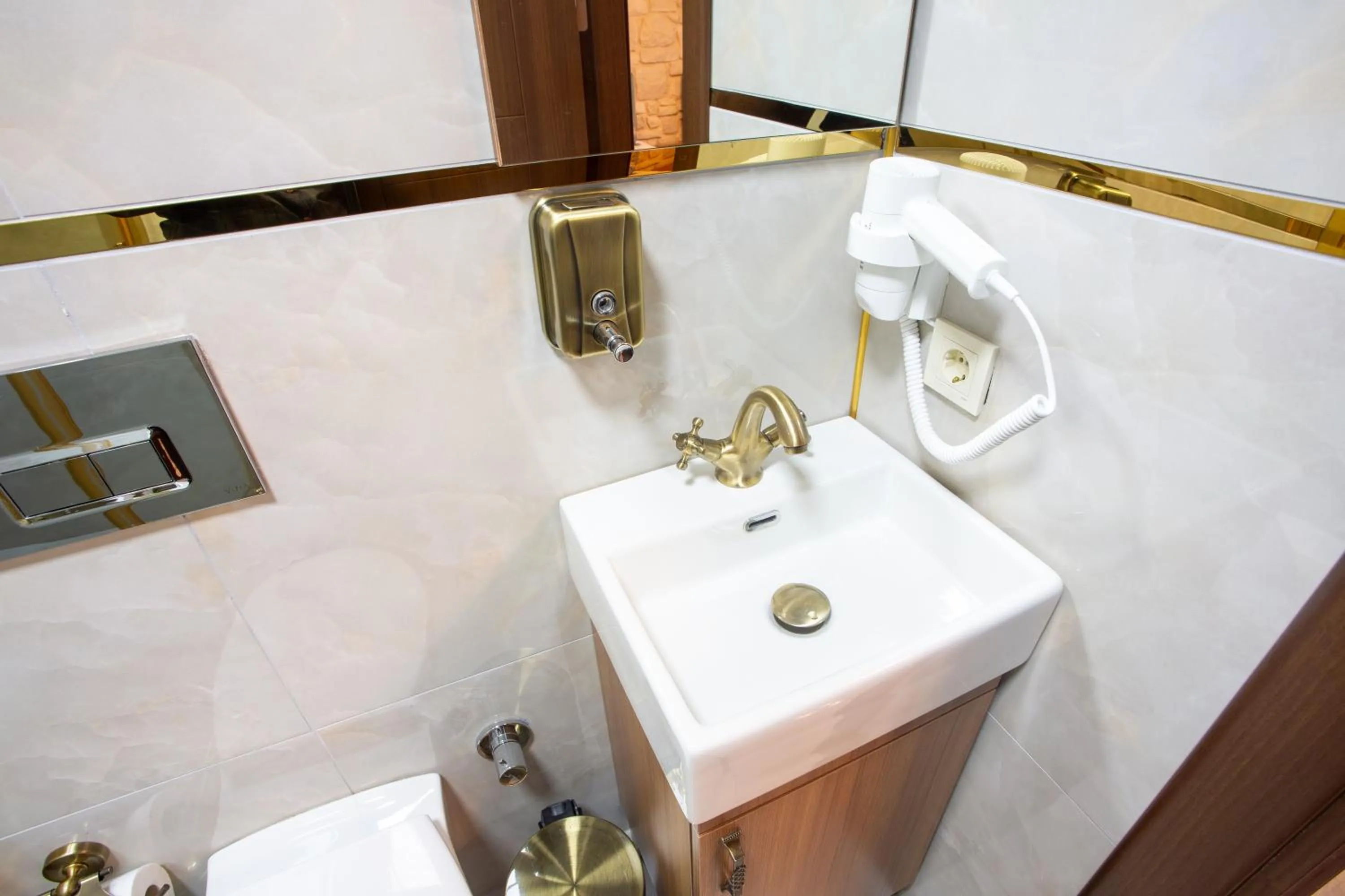 Bathroom in Sayina Hotel