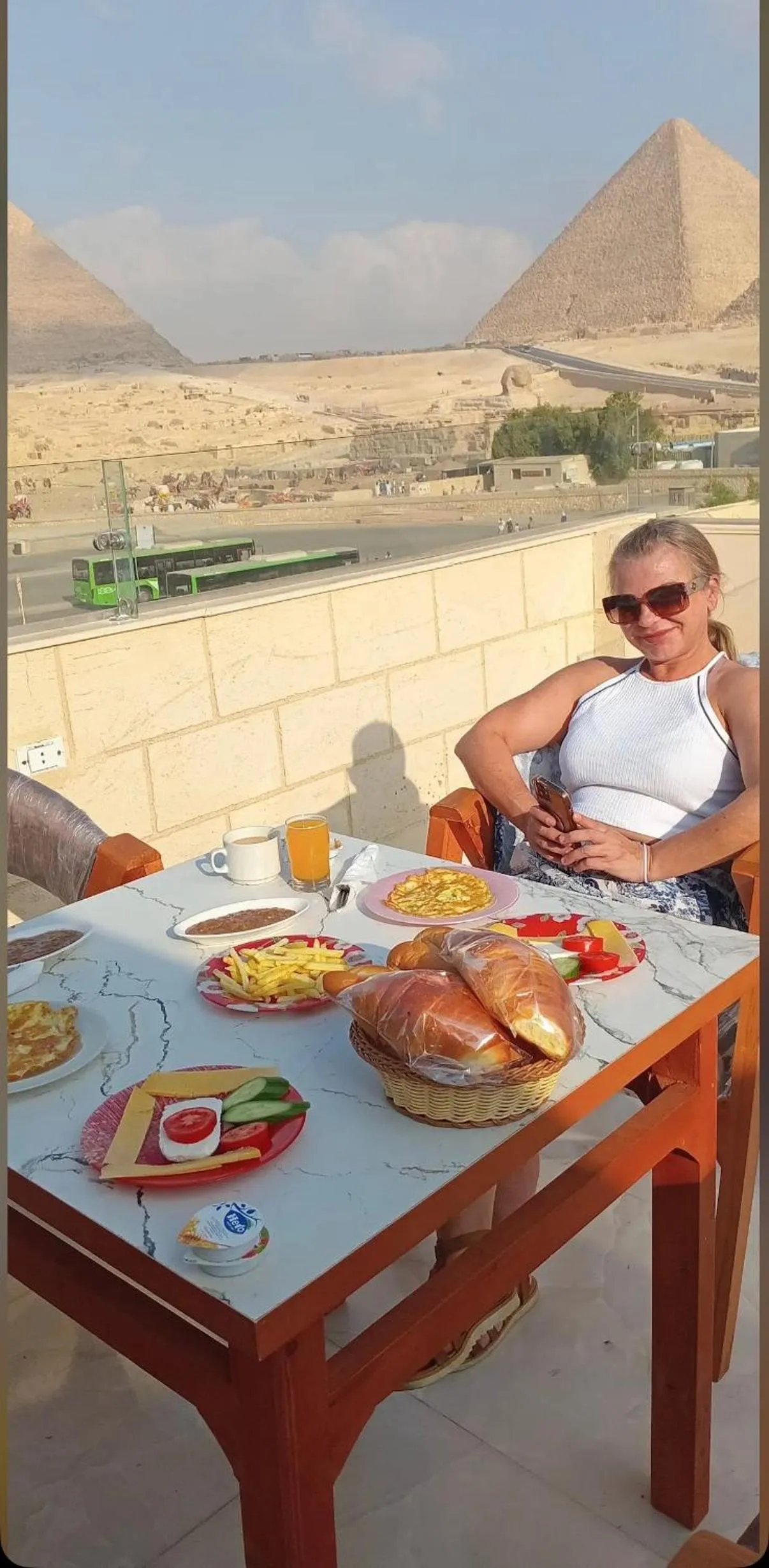 Restaurant/places to eat in Capital Of Pyramids Hotel