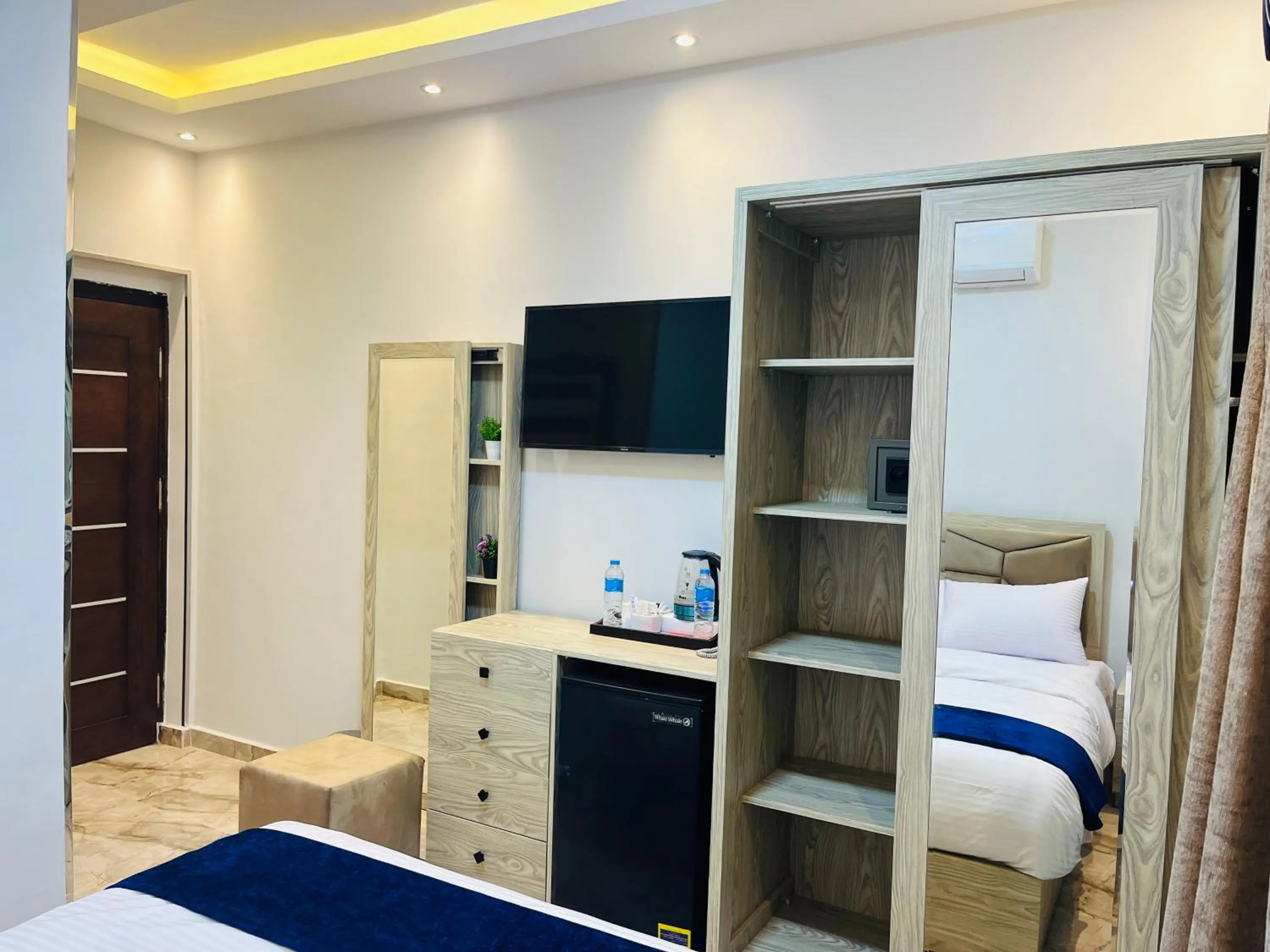 TV and multimedia, Bed in Capital Of Pyramids Hotel