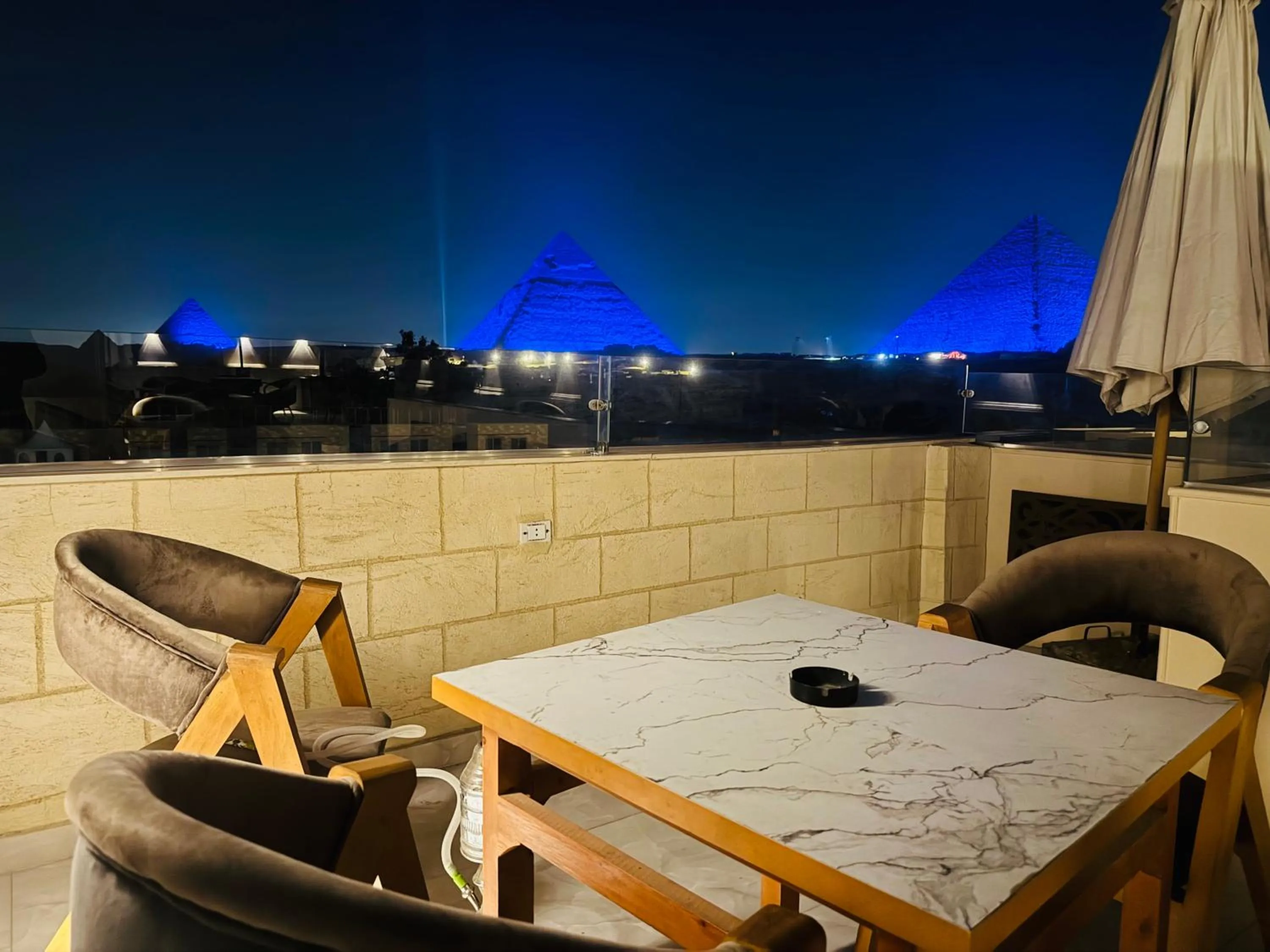 Restaurant/places to eat in Capital Of Pyramids Hotel