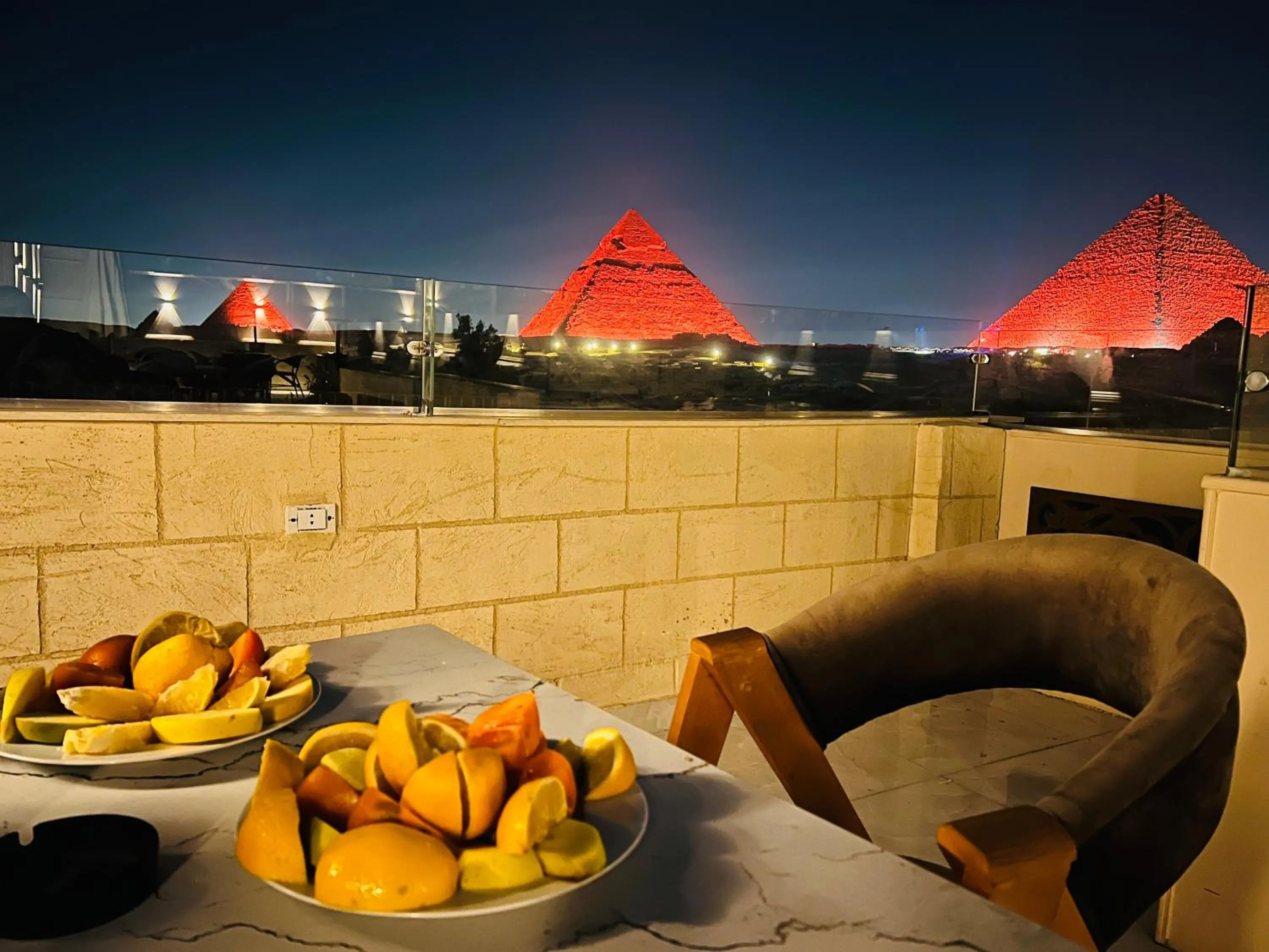 Restaurant/places to eat in Capital Of Pyramids Hotel