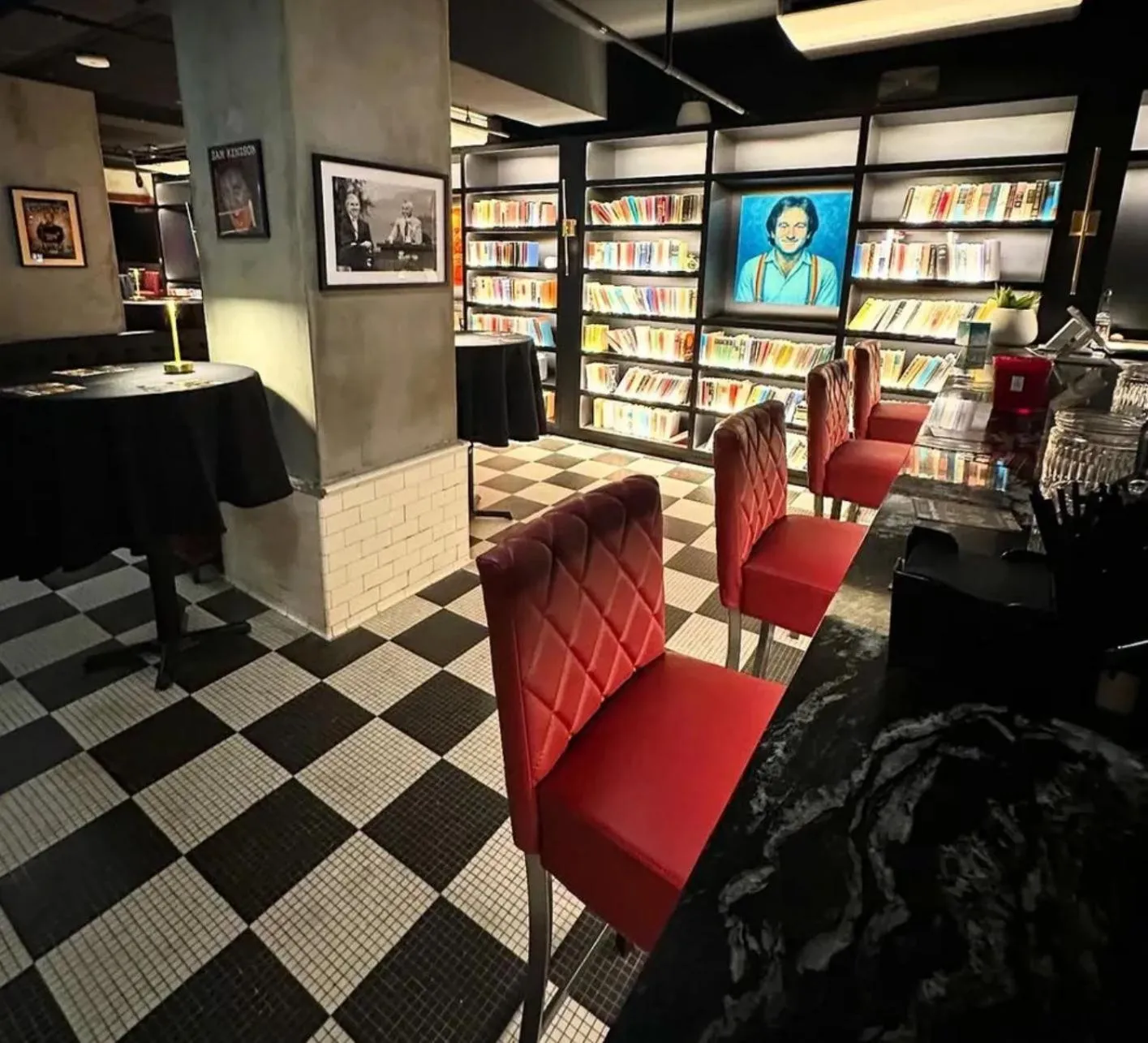 Restaurant/places to eat in The Maverick, powered by Placemakr - River Walk