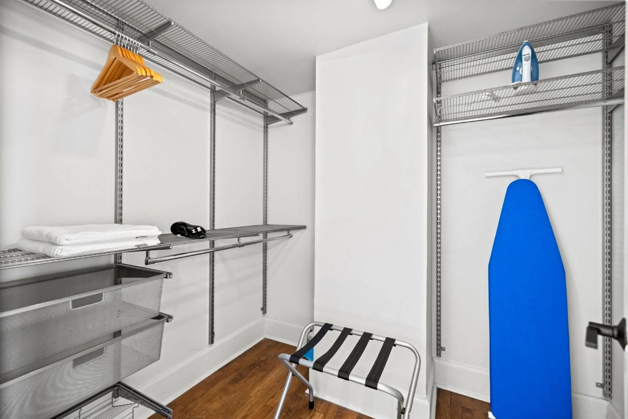 furniture in The Maverick, powered by Placemakr - River Walk