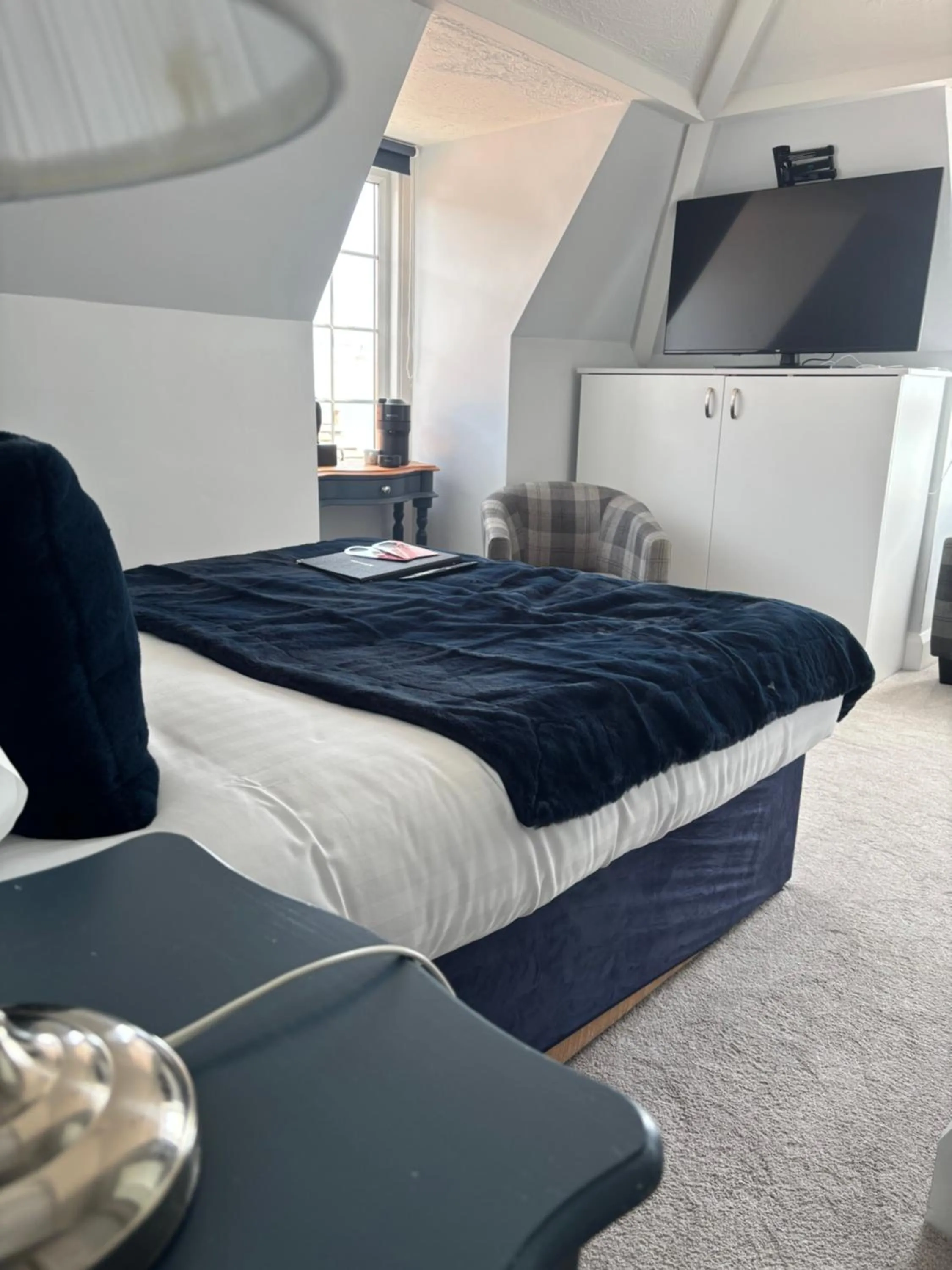 Bed in Navigator Hotel