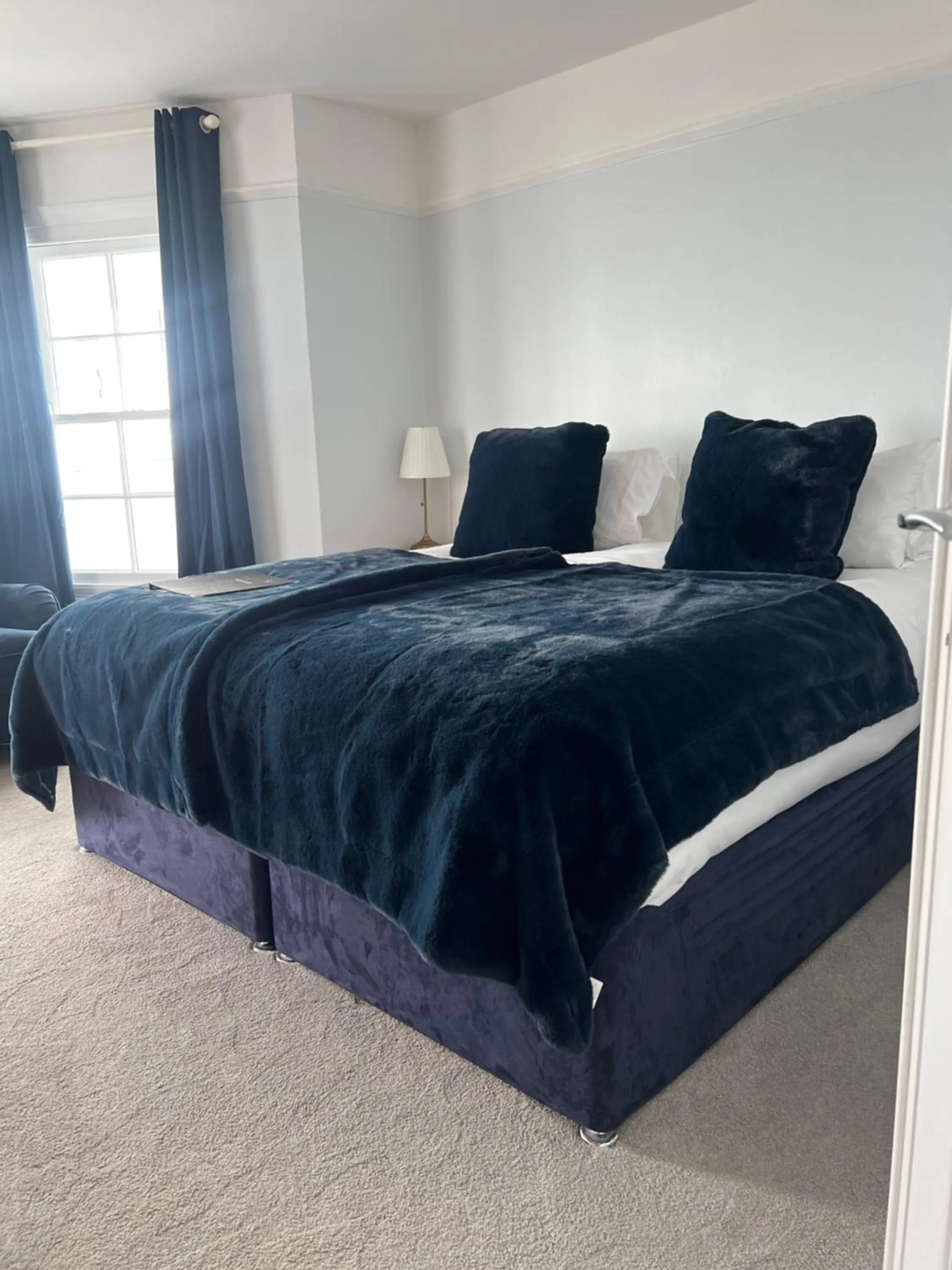 Bed in Navigator Hotel