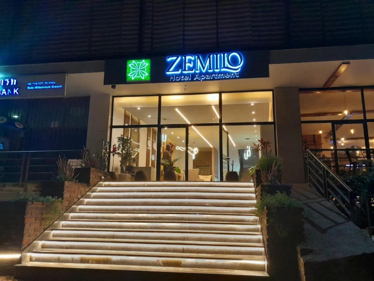 Facade/entrance in Zemilo Hotel Apartment