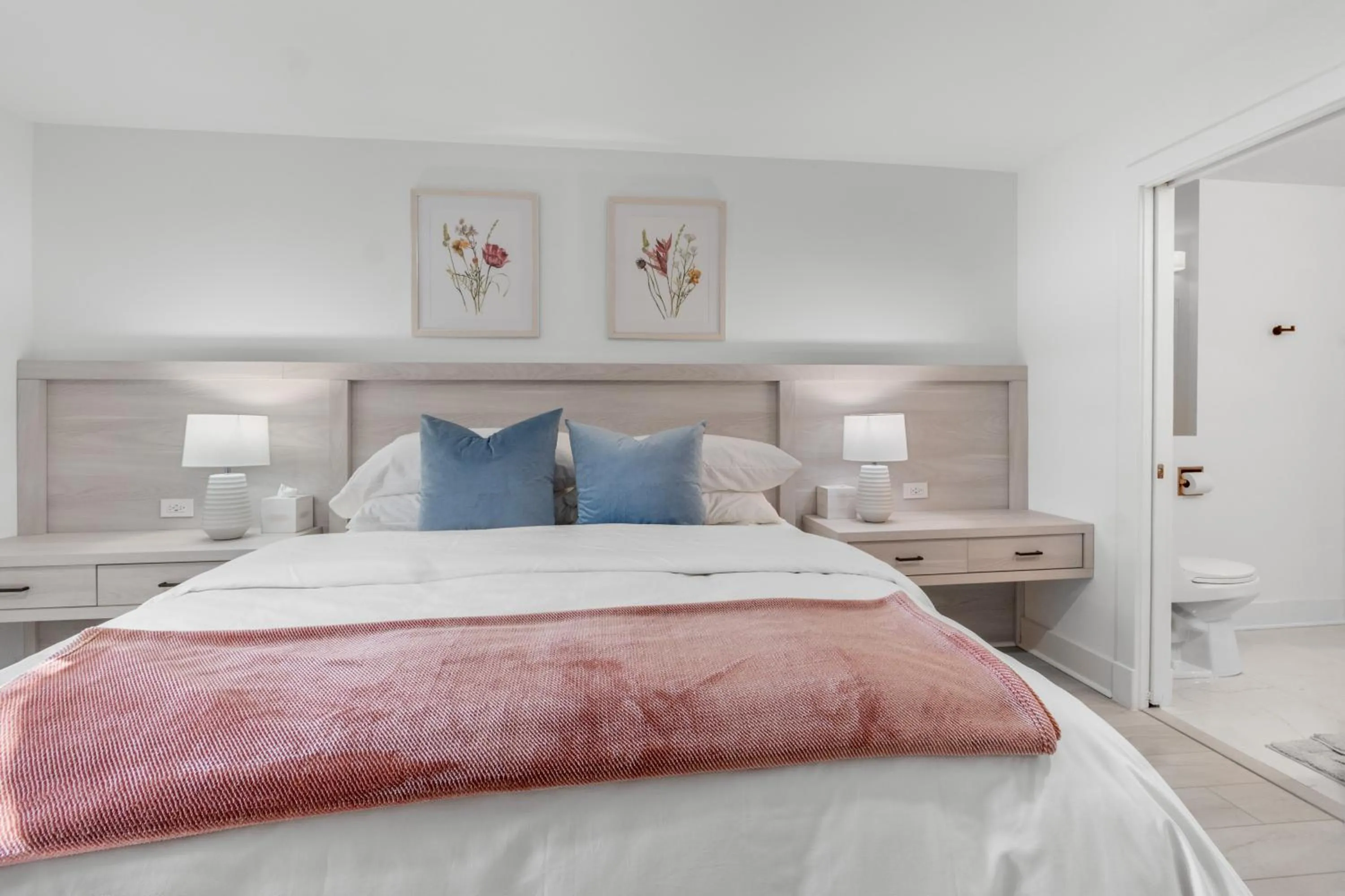 Bedroom, Bed in The Rest at Potomac Farms