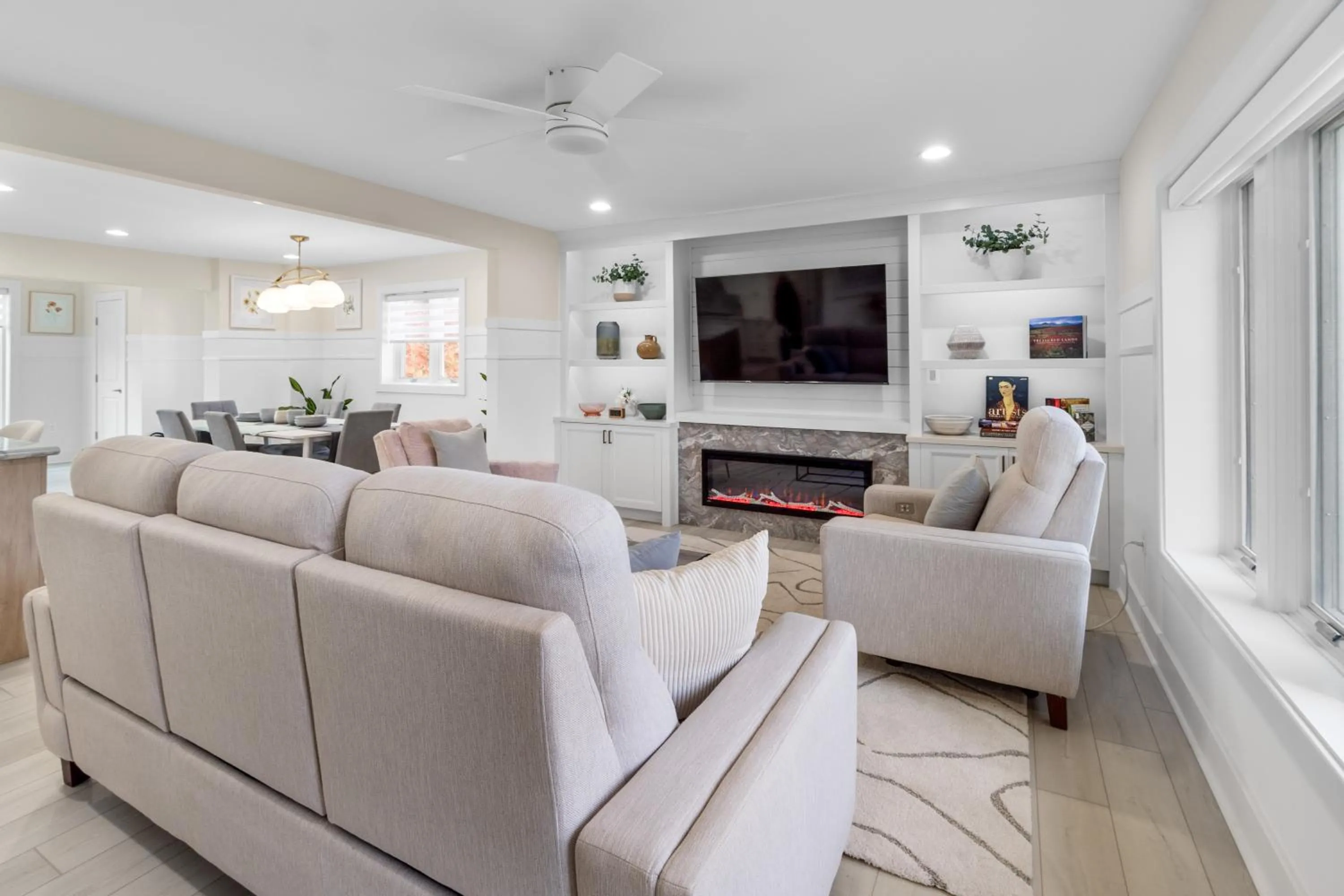 Living room in The Rest at Potomac Farms