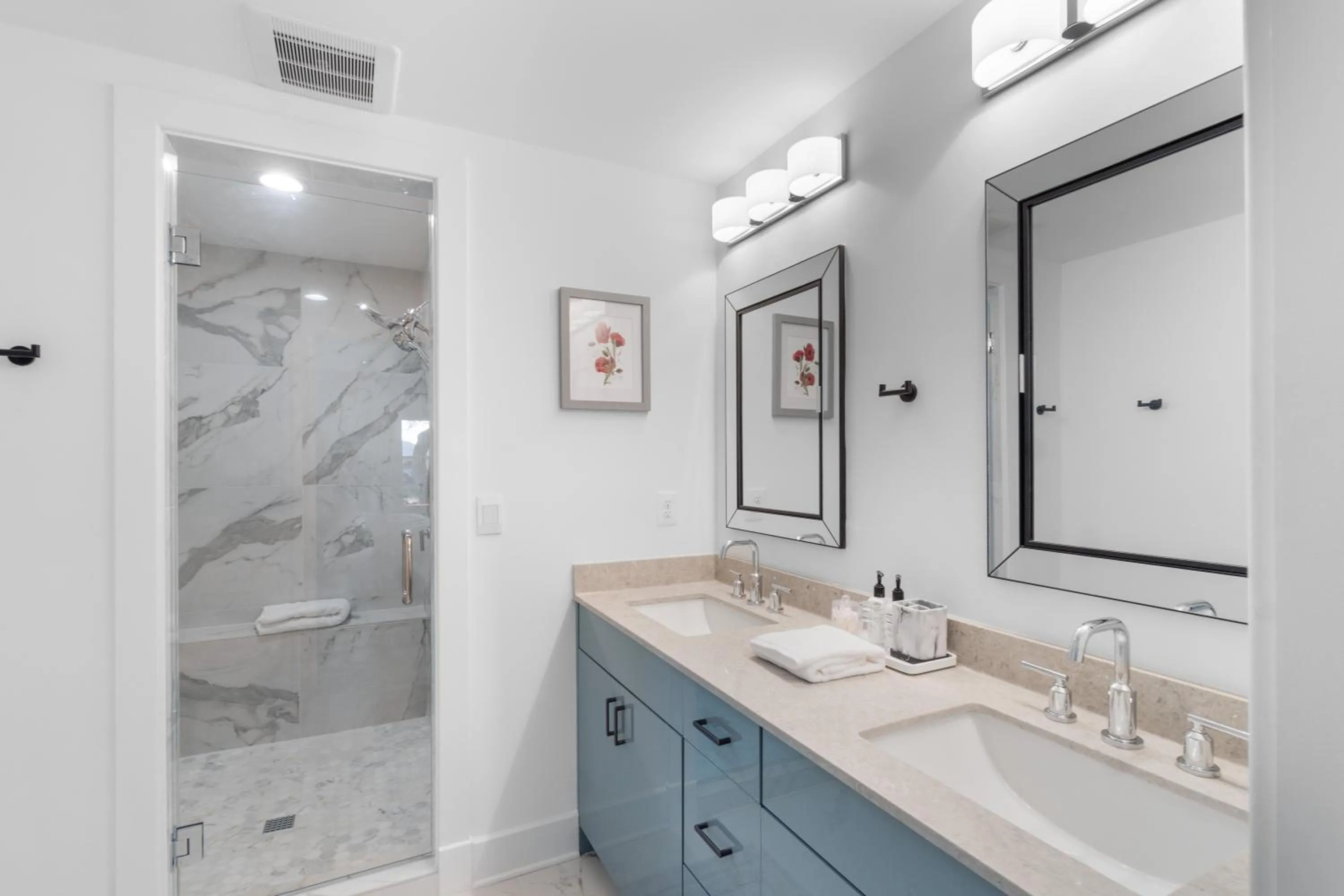 Bathroom in The Rest at Potomac Farms