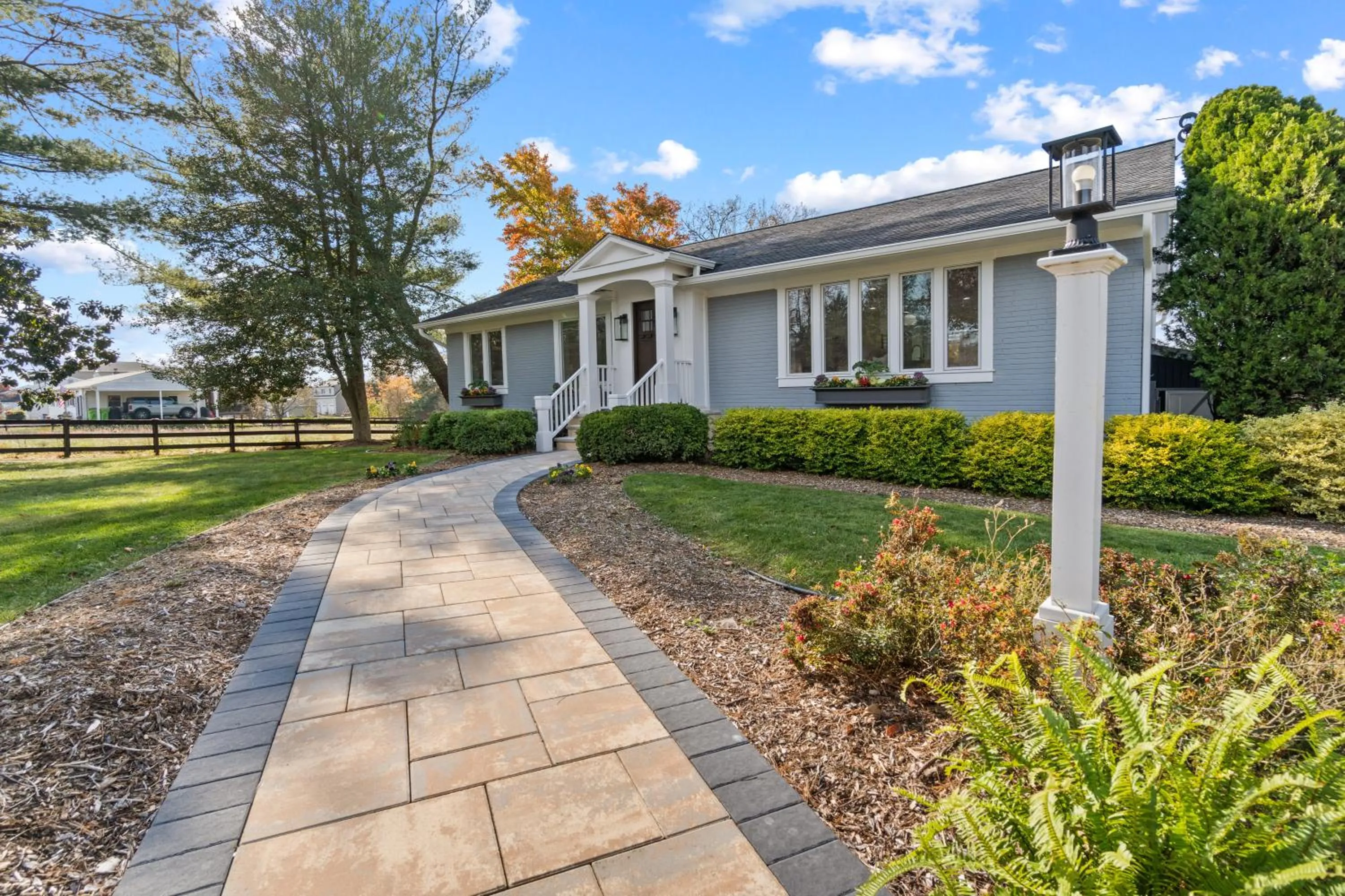 Facade/entrance in The Rest at Potomac Farms