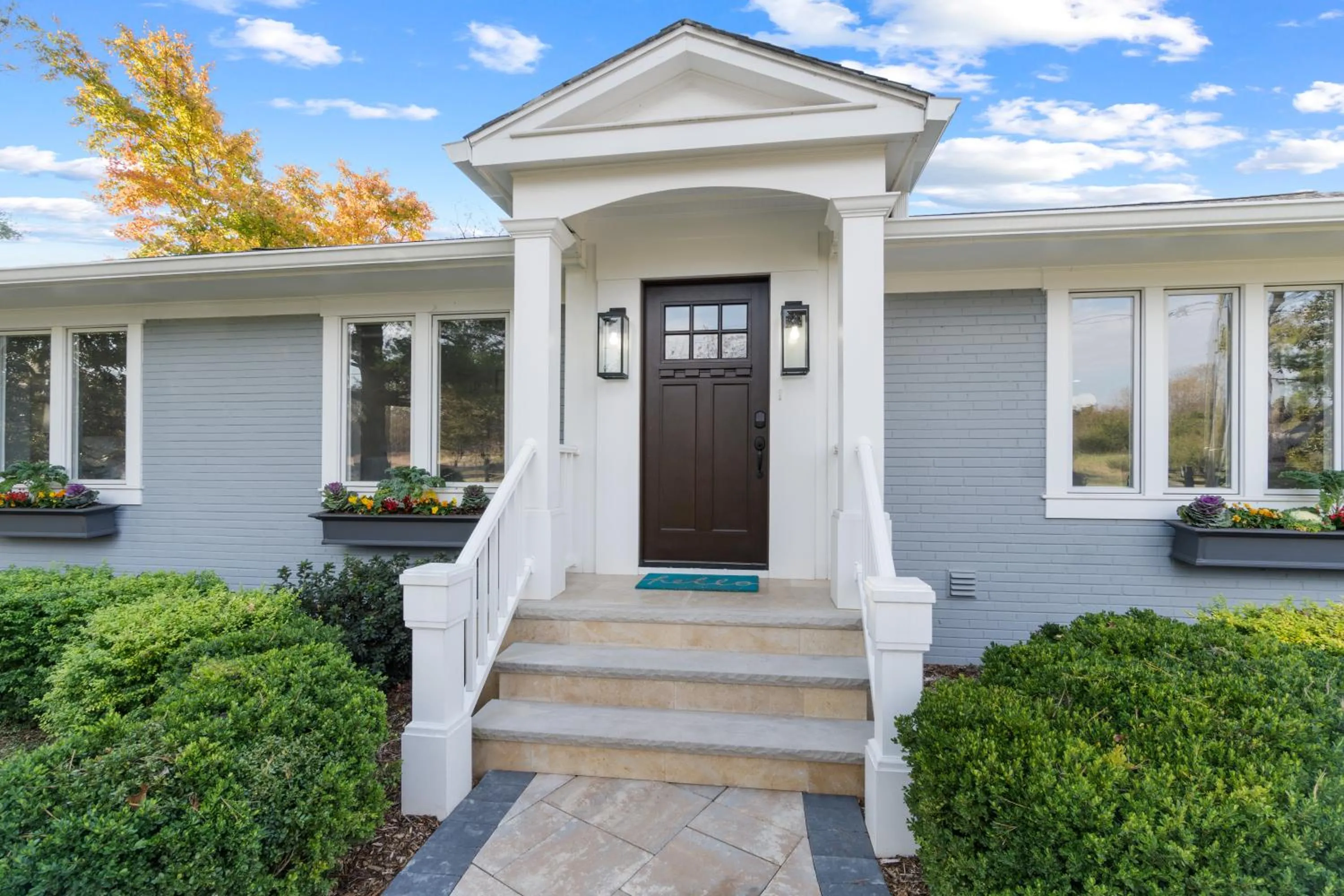 Facade/entrance in The Rest at Potomac Farms