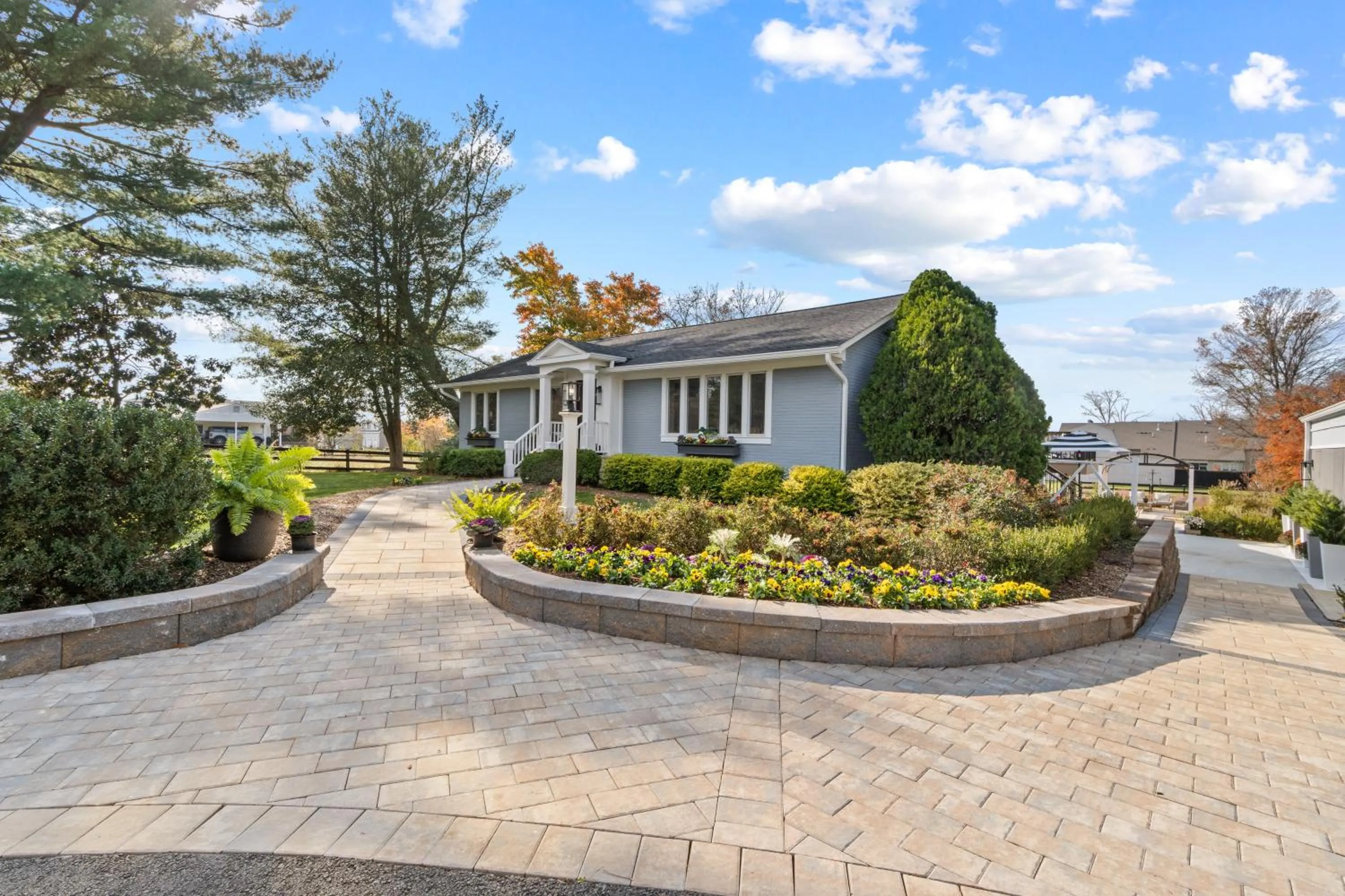 Facade/entrance in The Rest at Potomac Farms