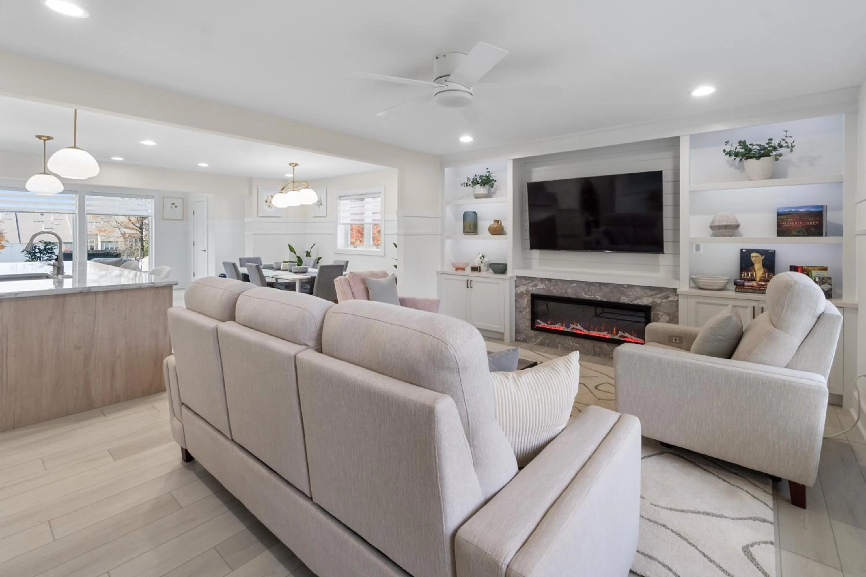 Living room in The Rest at Potomac Farms