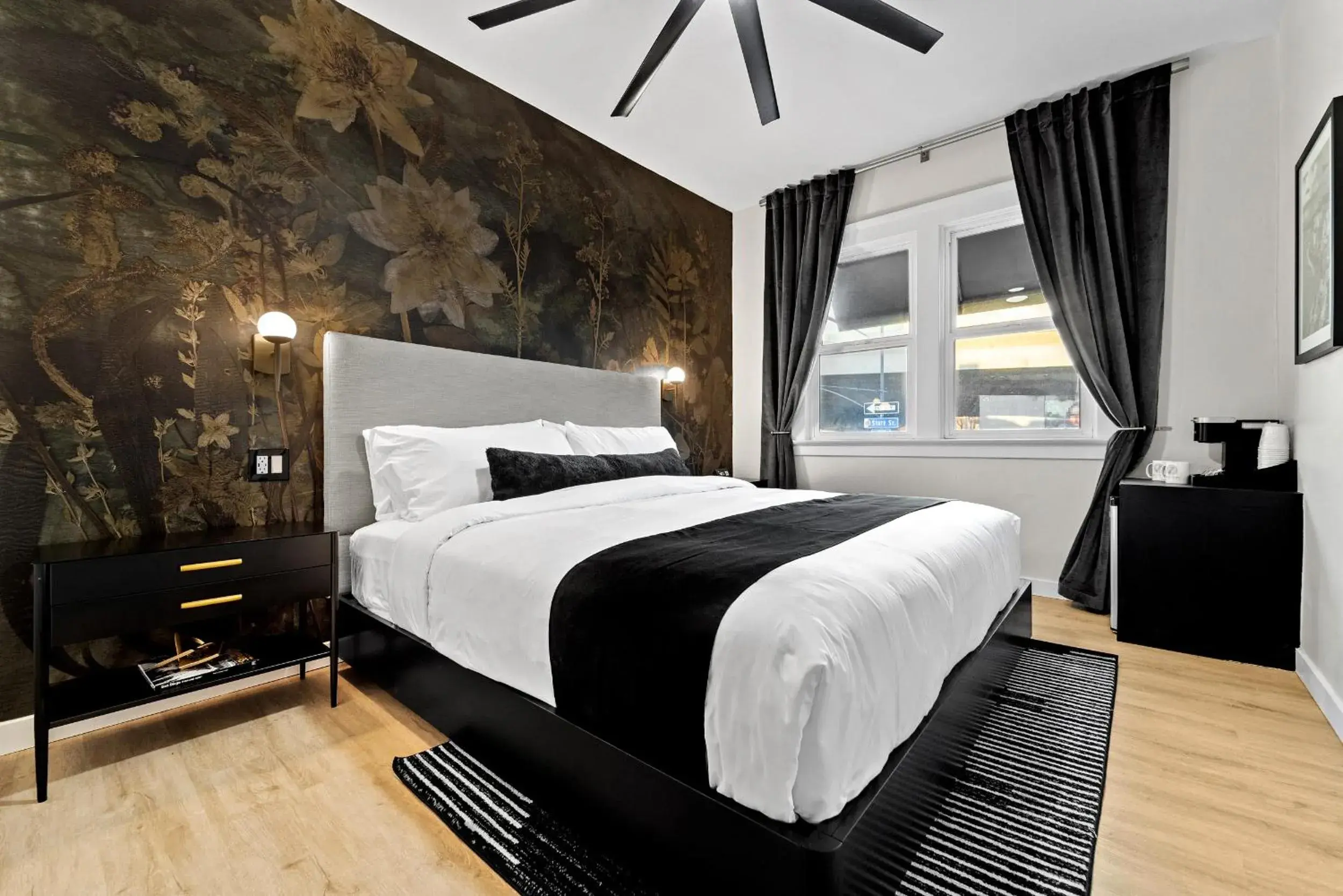 Double Room with Shared Bathroom - single occupancy in Hotel Zindel Double Room with Shared Bathroom - single occupancy in Hotel Zindel