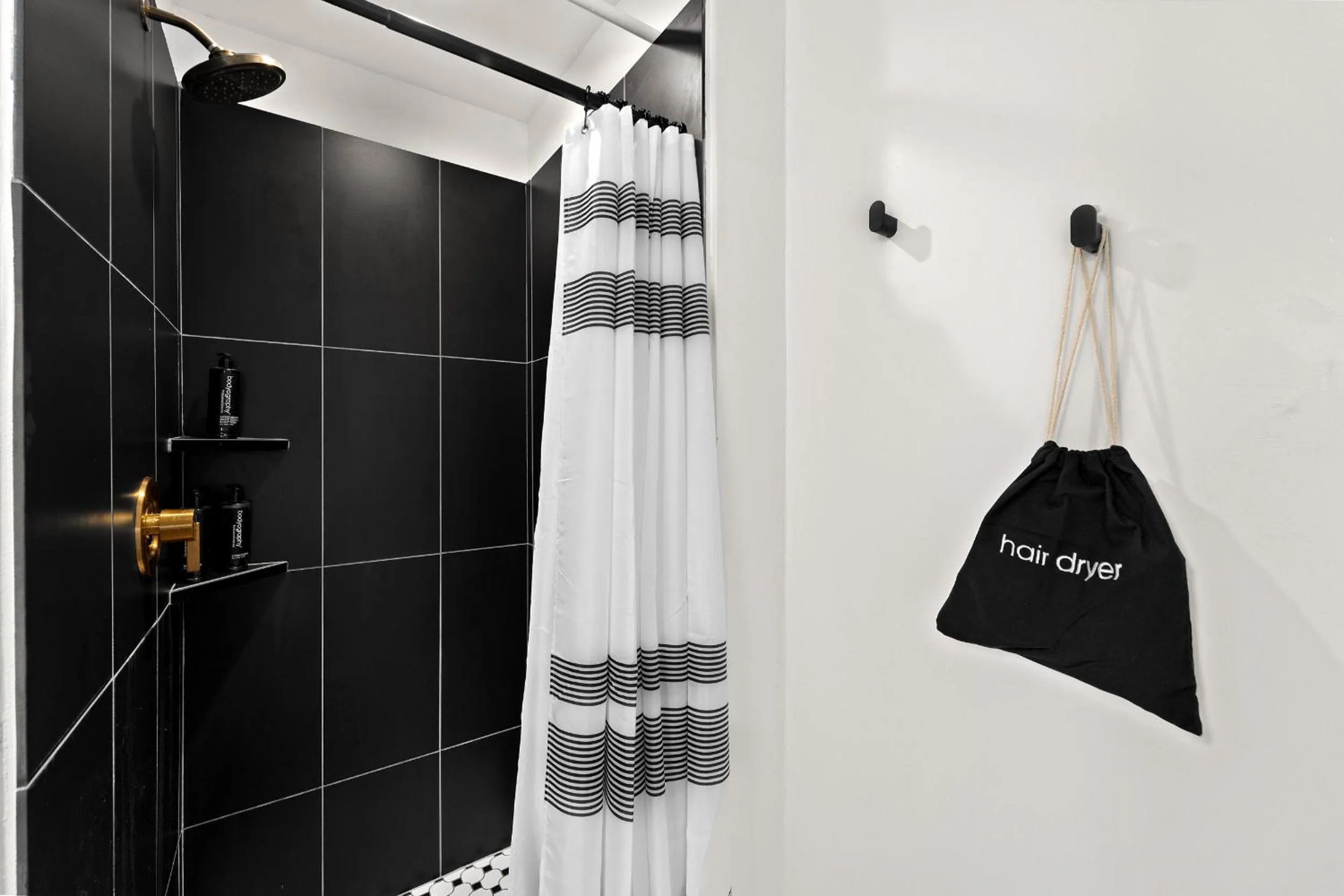 Shower in Hotel Zindel