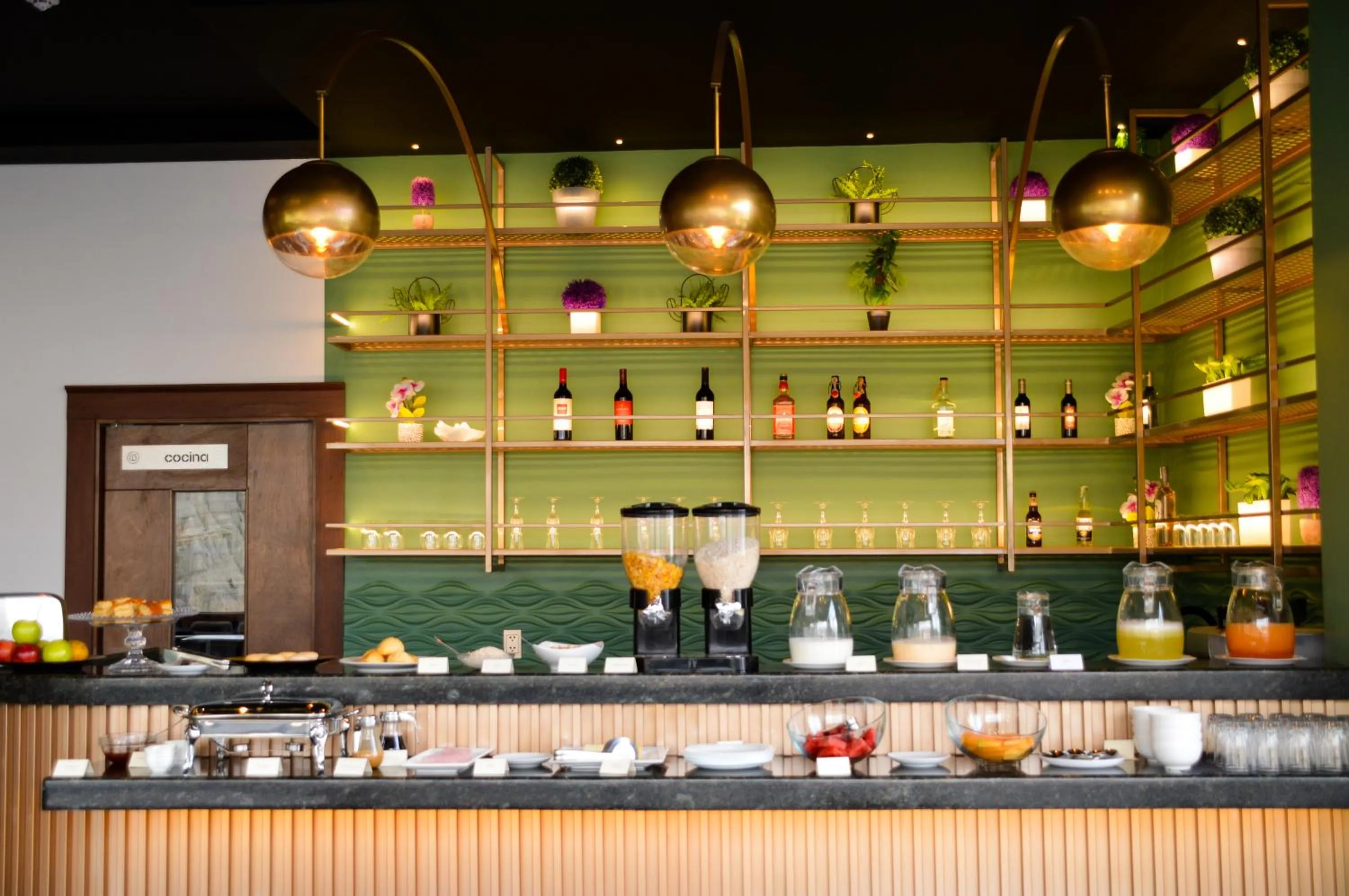 Food and drinks in LAS BRISAS SUR