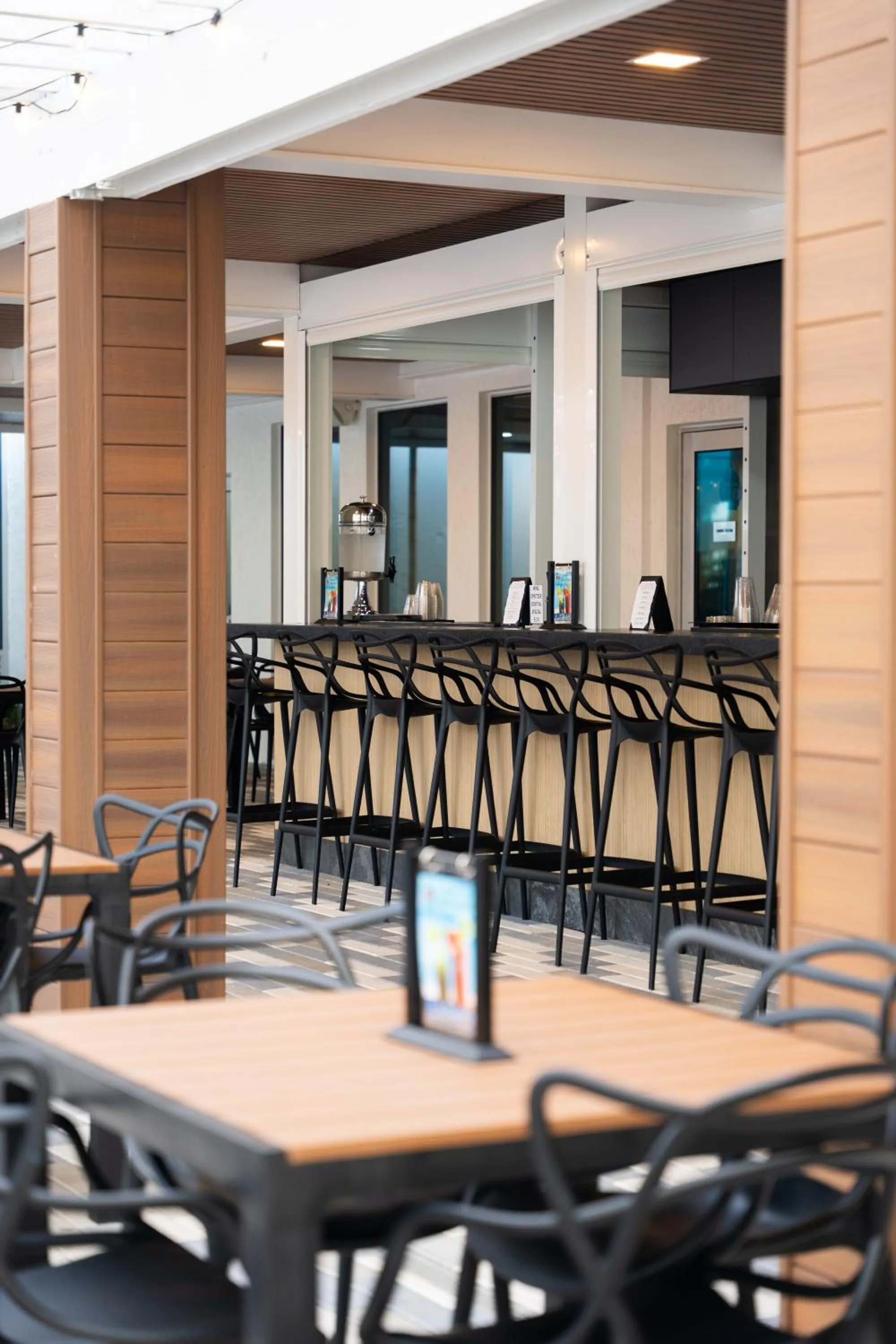 Restaurant/places to eat in Kompose Boutique Resort @ Theme Parks