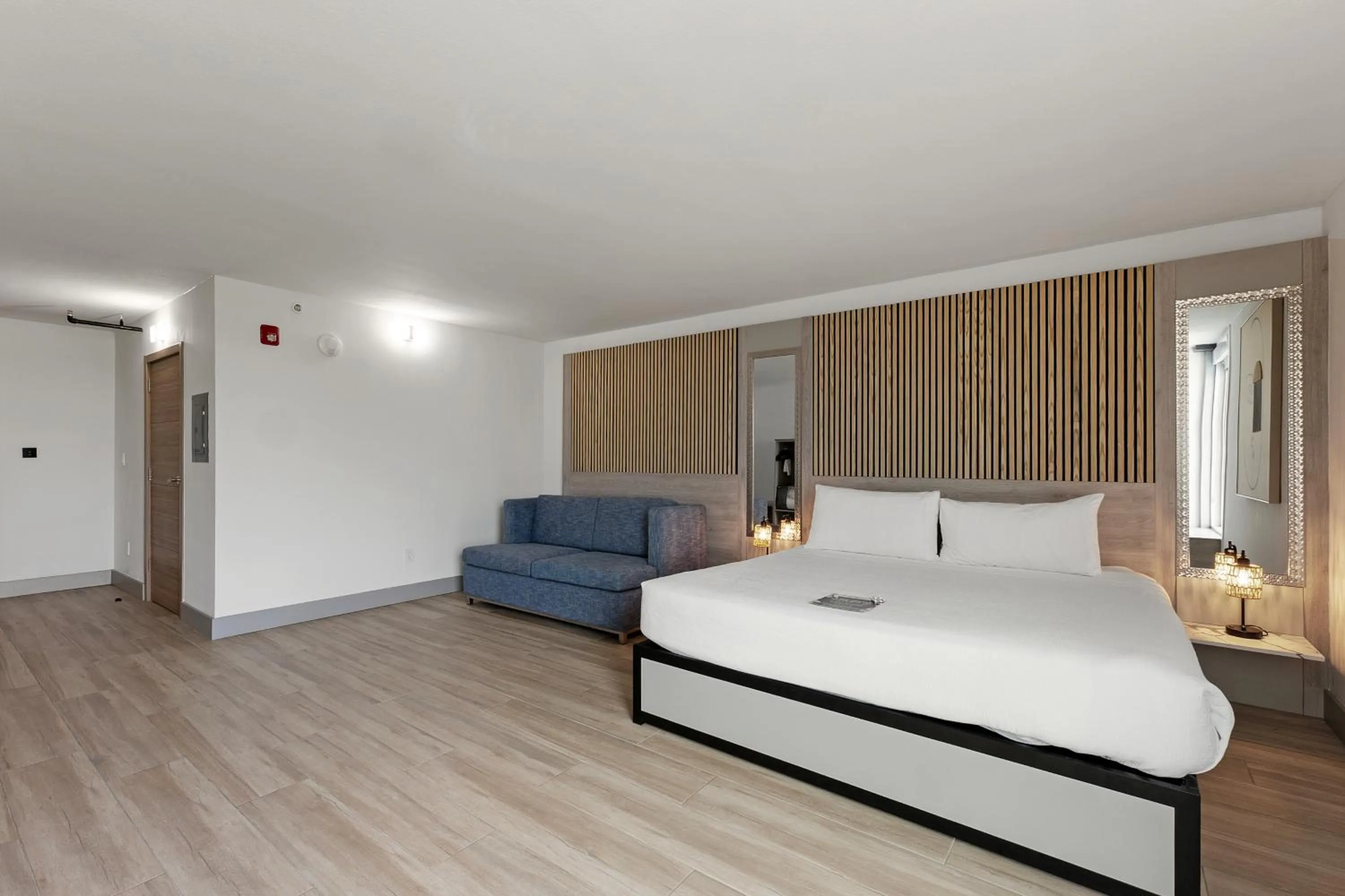 Photo of the whole room, Bed in Kompose Boutique Resort @ Theme Parks