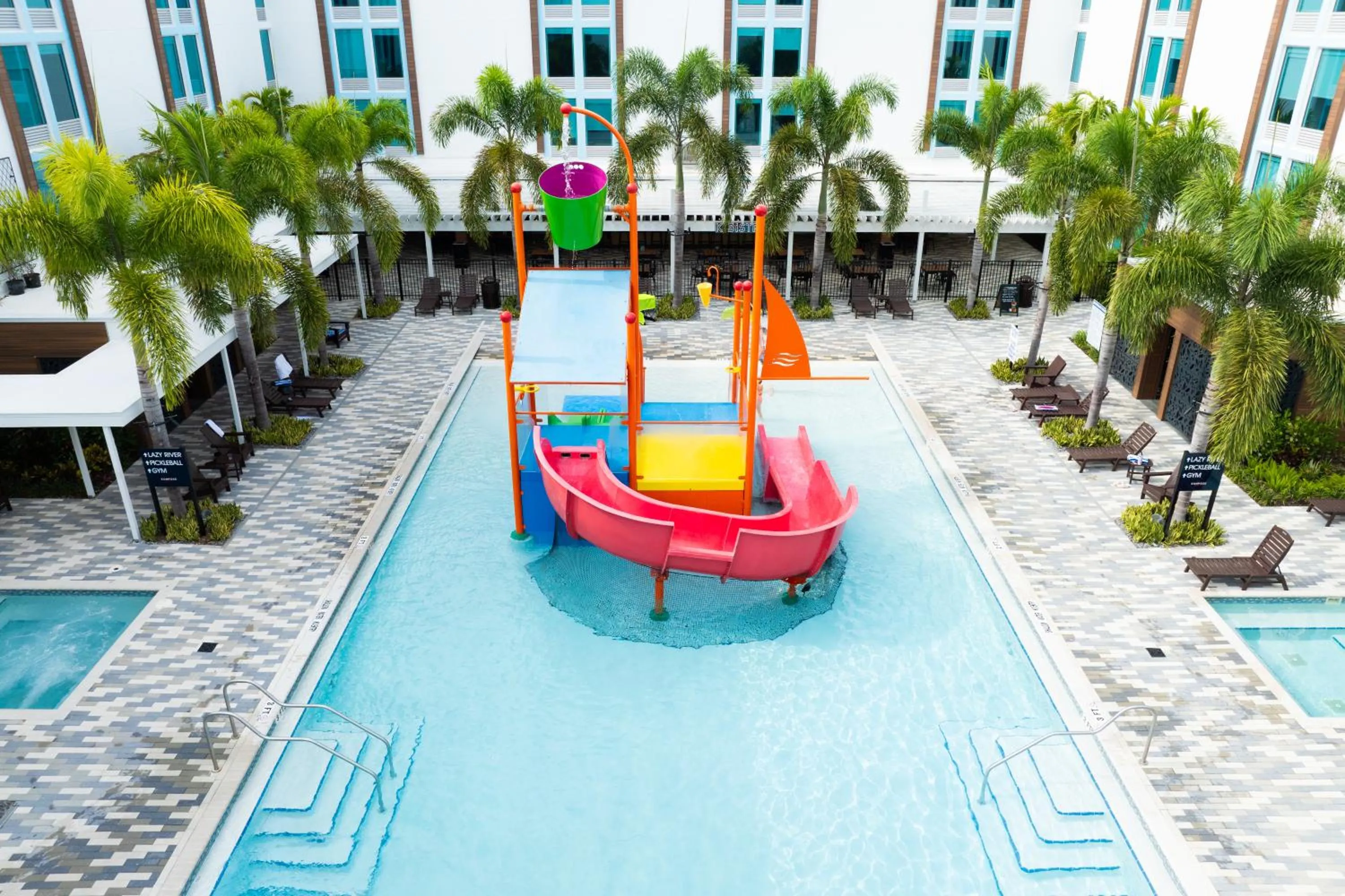 Swimming pool in Kompose Boutique Resort @ Theme Parks