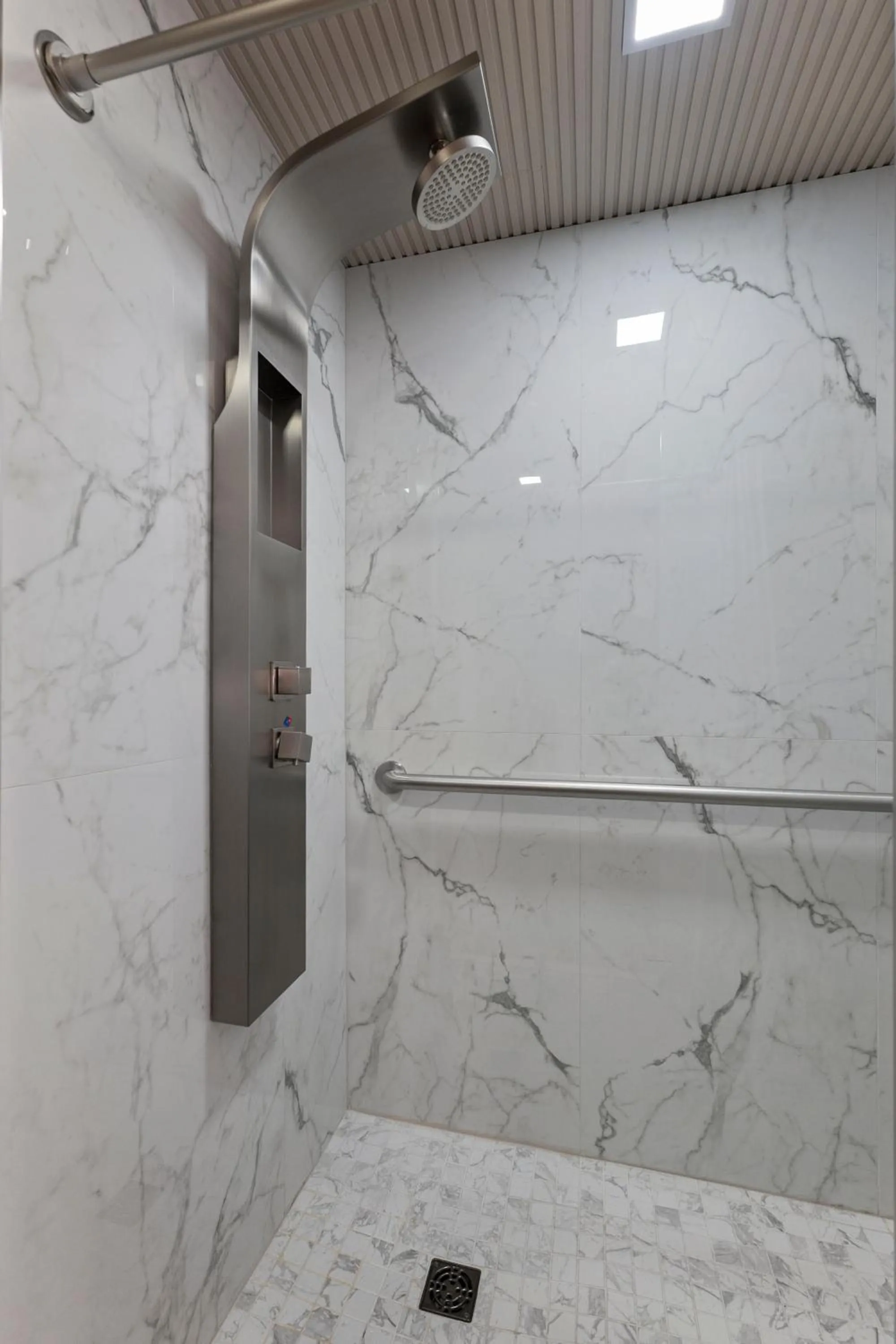 Shower in Kompose Boutique Resort @ Theme Parks