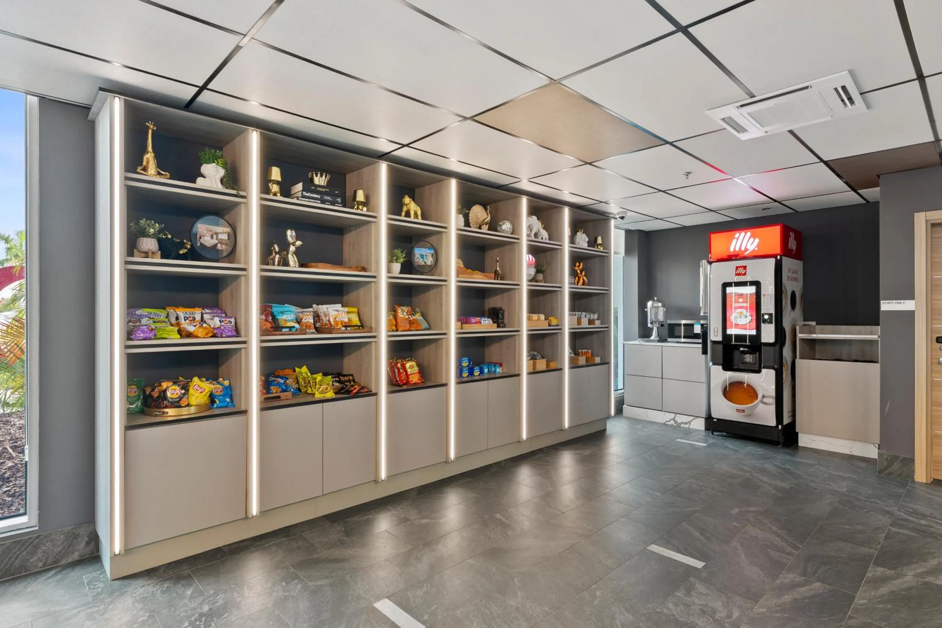 On-site shops in Kompose Boutique Resort @ Theme Parks