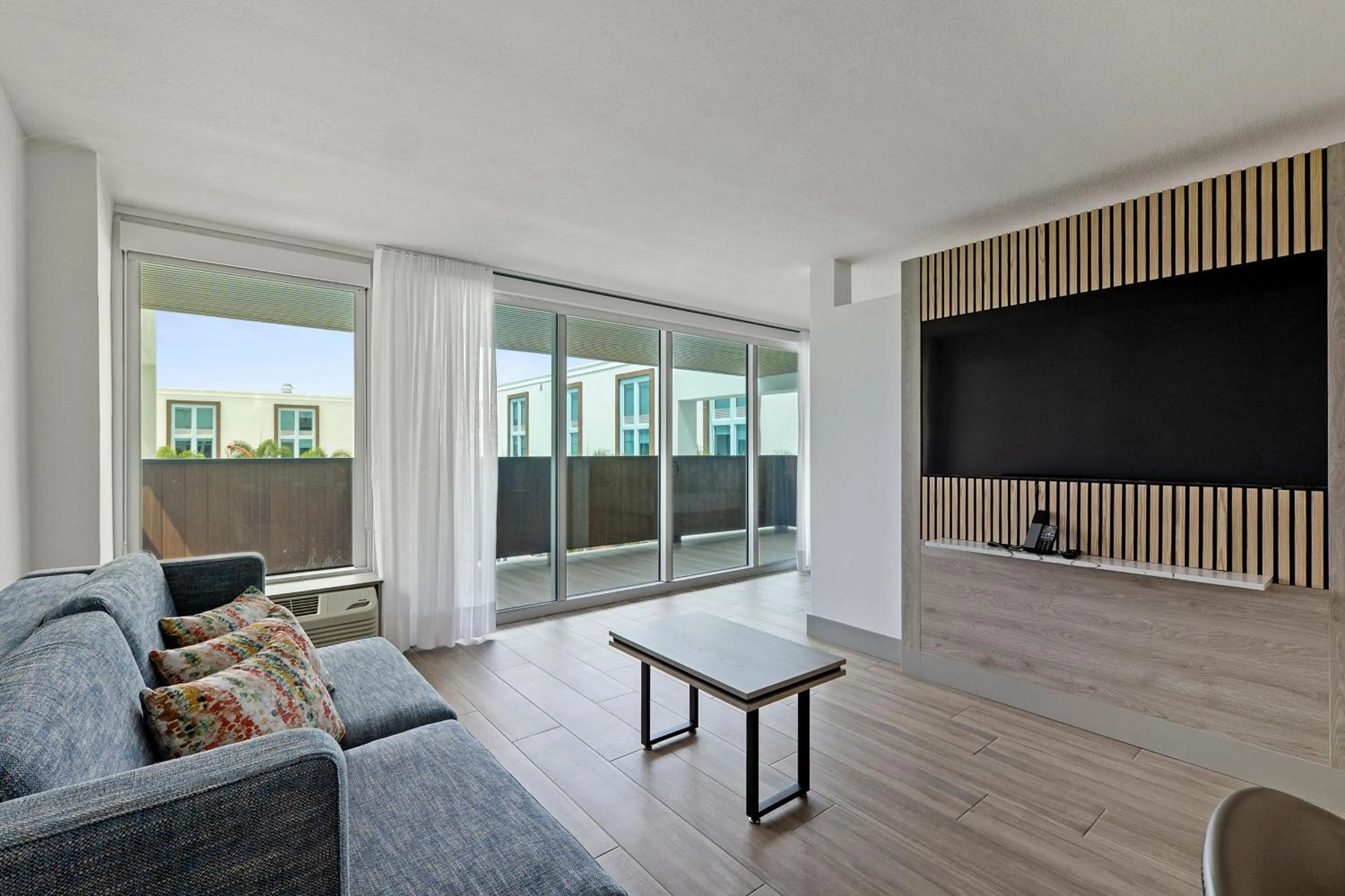 Communal lounge/ TV room in Kompose Boutique Resort @ Theme Parks