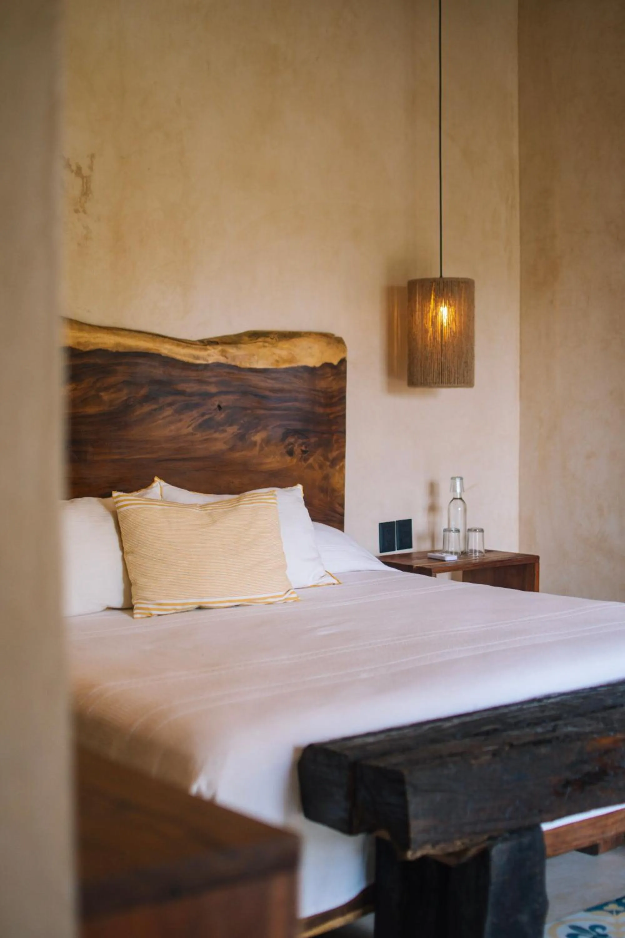 Bed in Mero Mero Hotel