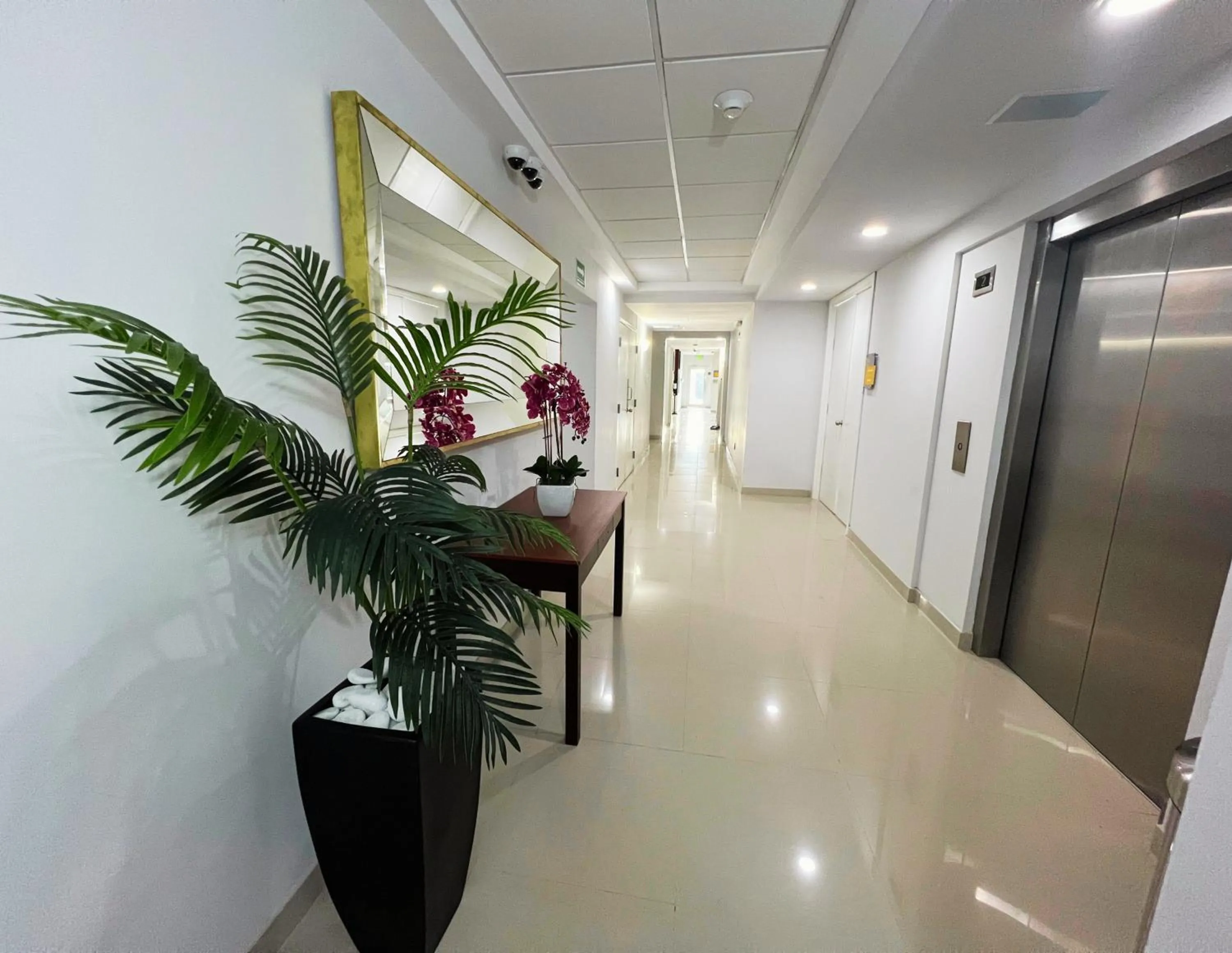 elevator in La Quinta by Wyndham Reynosa