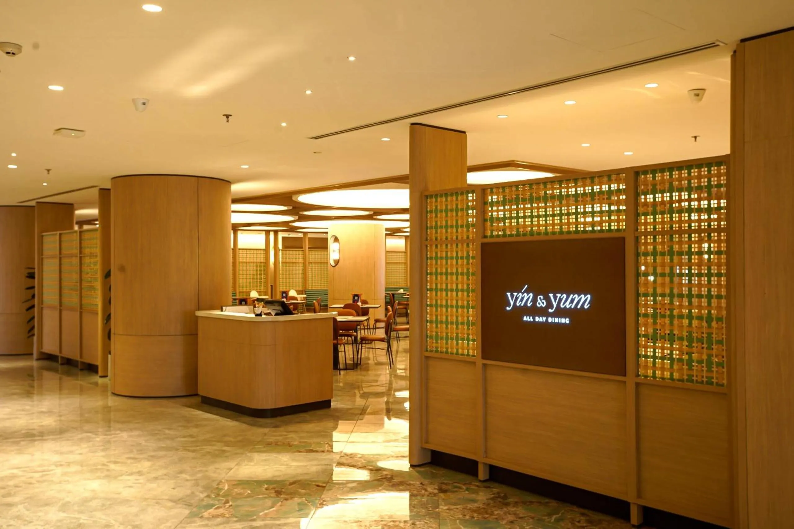 Restaurant/places to eat in VIVERE Hotel, ARTOTEL Curated