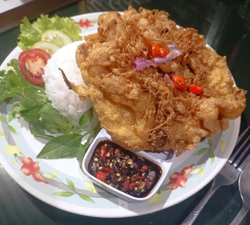 Food and drinks in Yoschi's Hotel Bromo