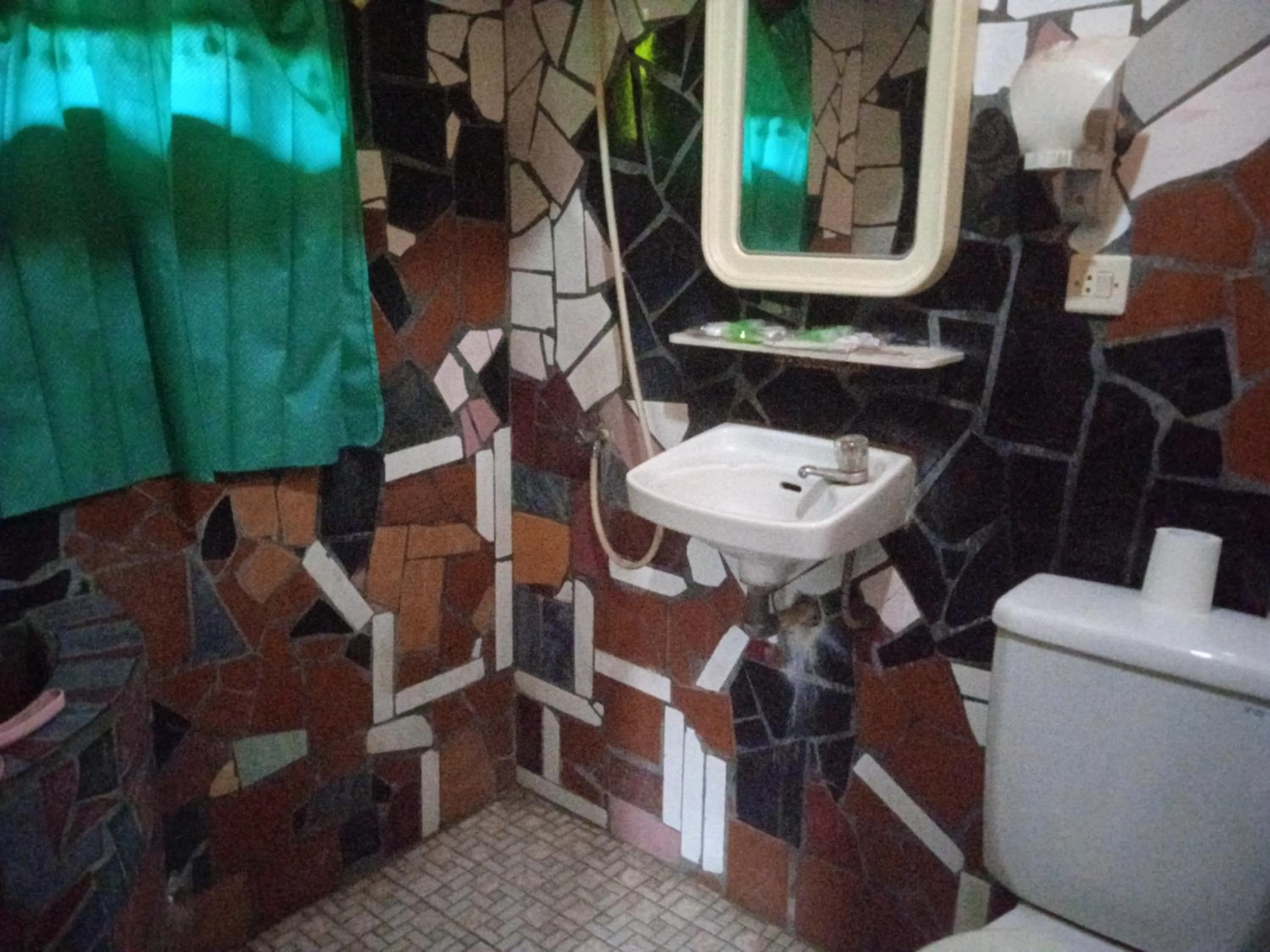 Shower in Yoschi's Hotel Bromo