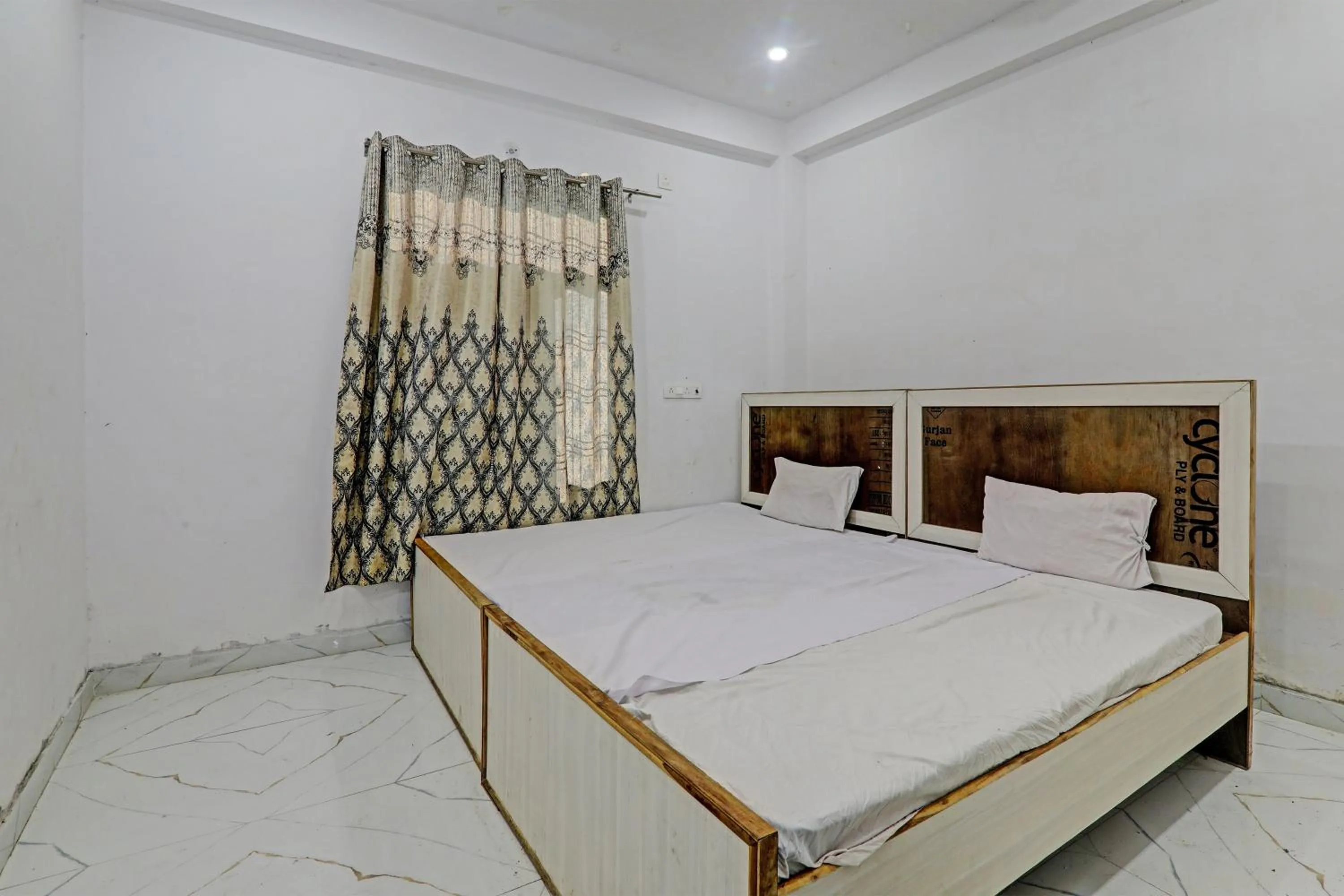 Bedroom, Bed in Hotel O by OYO ONCE MORE RESTAURANT AND CAFE